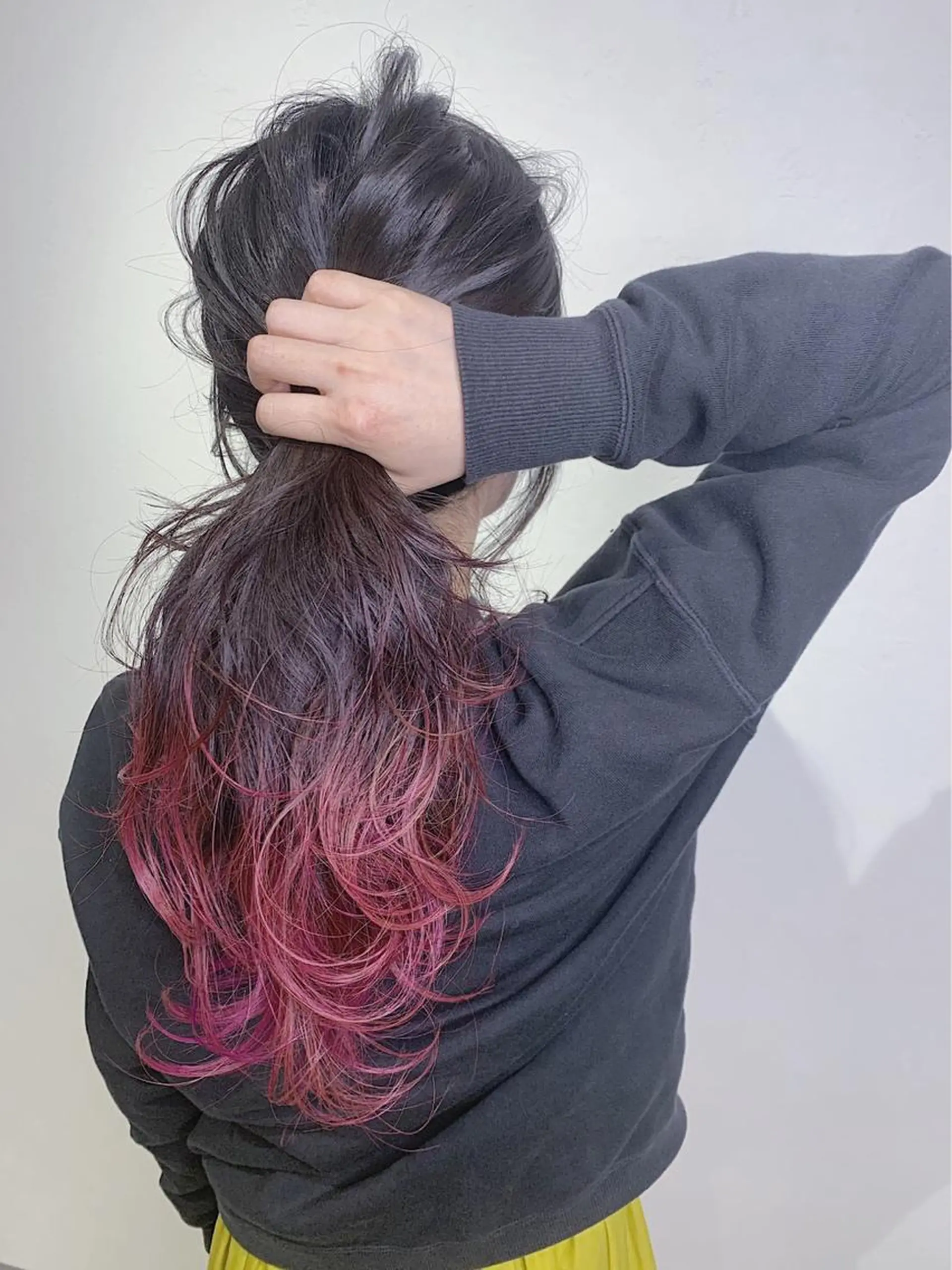 セミロング カラー アディクシーカラー ブリーチ ケアブリーチ レッドカラー _WHITE 難波本店のヘアスタイル
