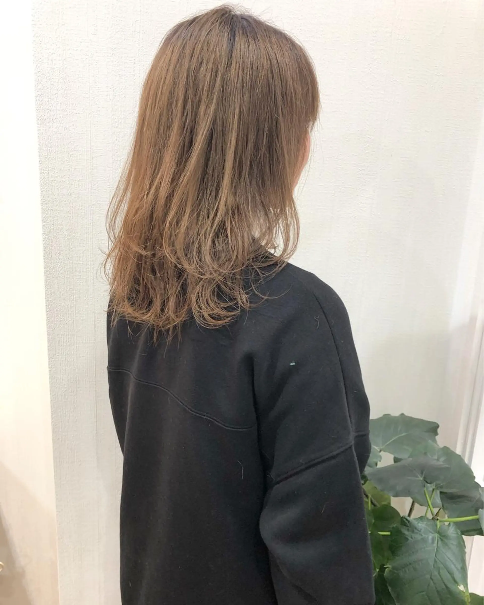 セミロング RoL by apollo所属・横浜ブリーチムラ直し 特化美容師/海崎剛史のヘアスタイル