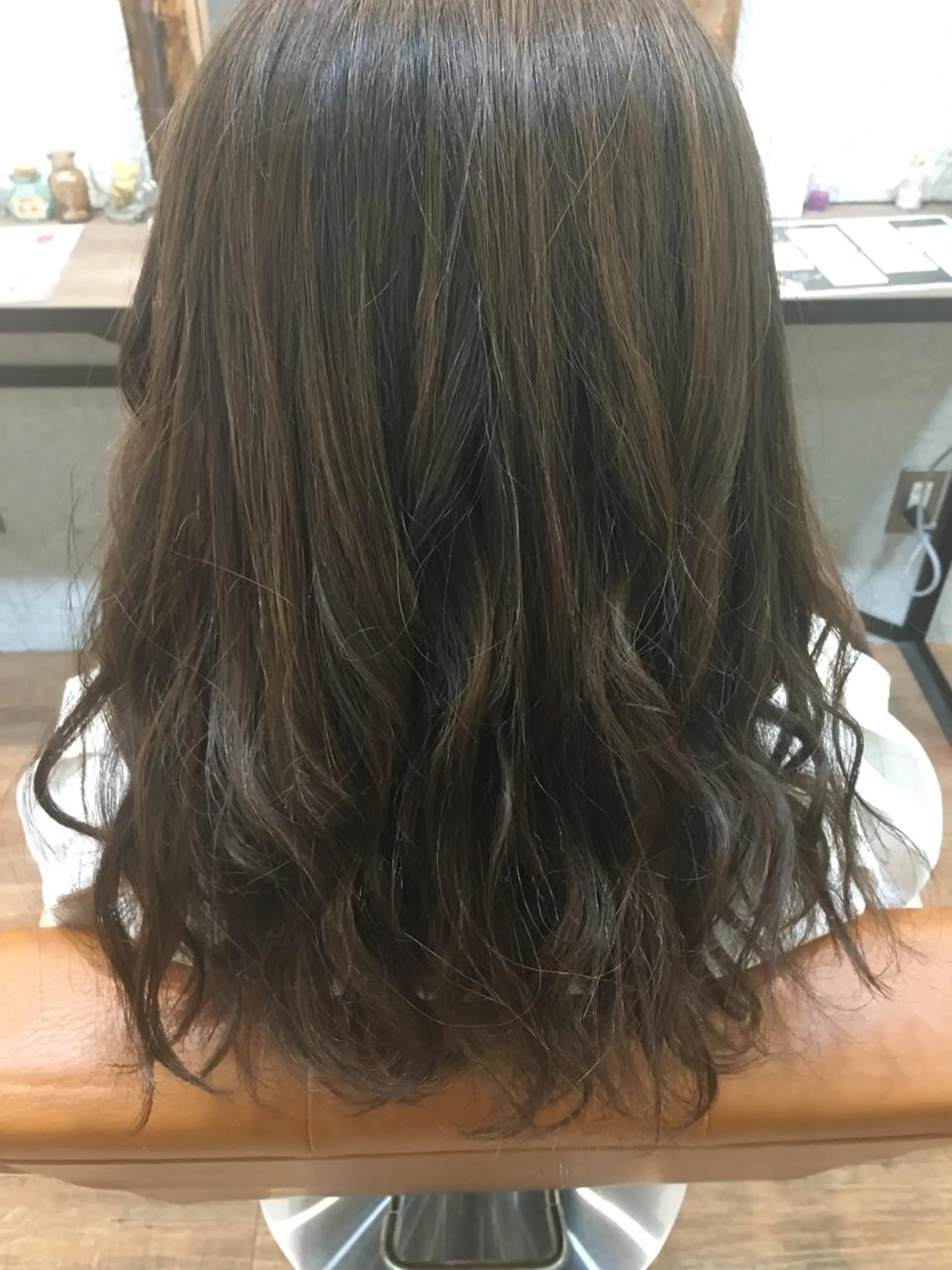 ミディアム カラー アッシュ ミント 新井 友菜のヘアスタイル