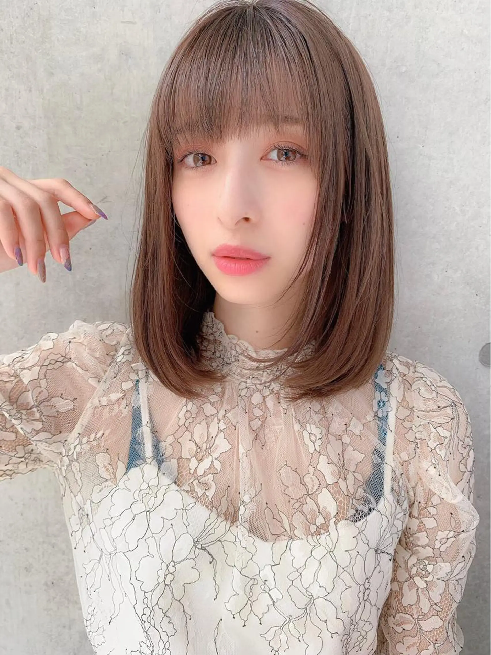 セミロング カラー ヘアアレンジ 🩵ハイトーン 美咲🩵のヘアスタイル