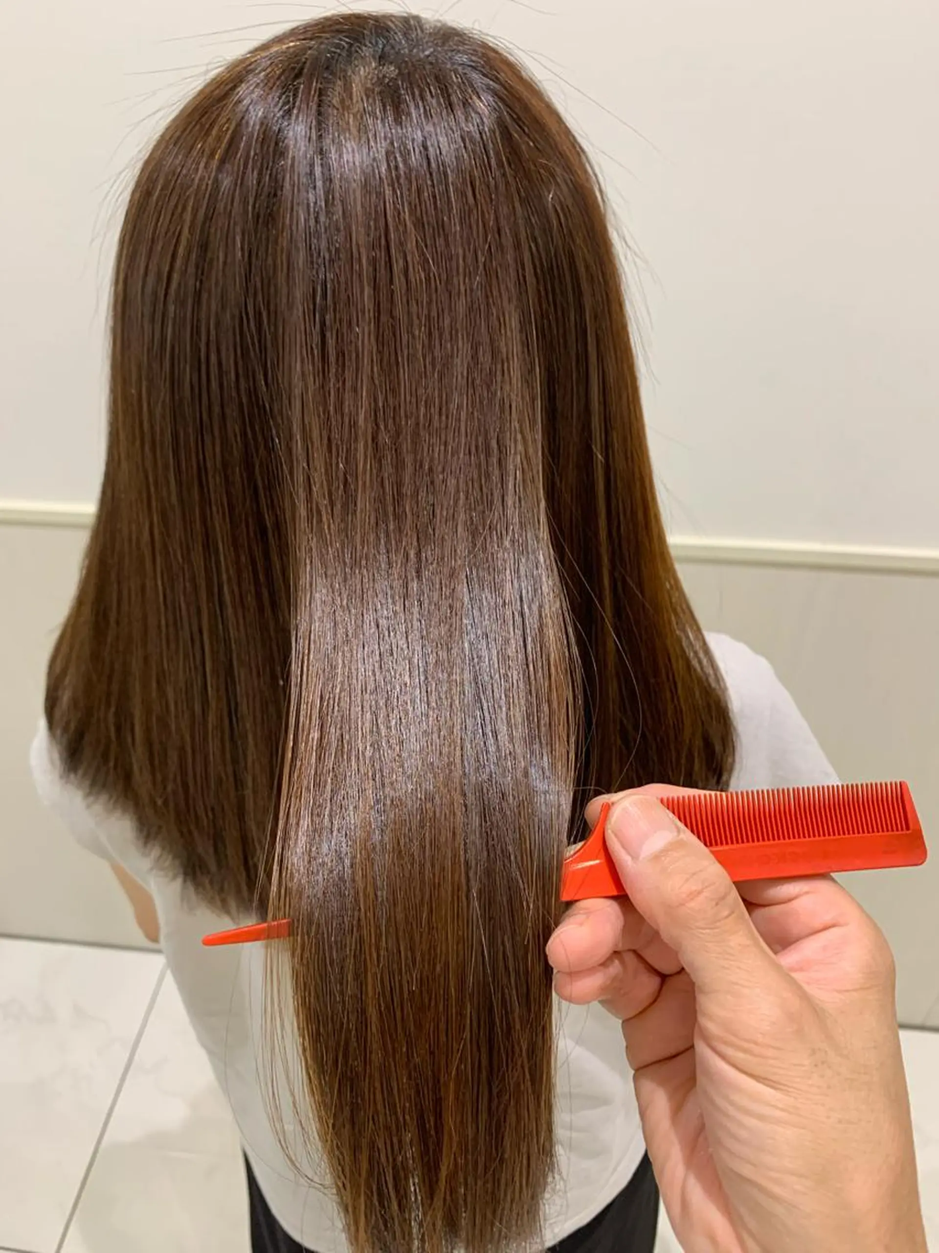 セミロング カット ヘアカラー 小田切 栄司のヘアスタイル