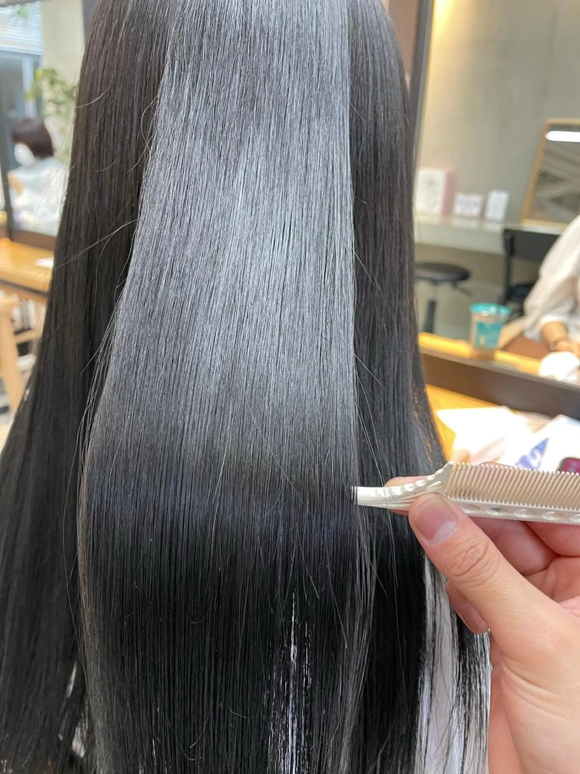 ロング カラー アッシュ ブルーカラー ブルーアッシュ 髪質改善 トリートメント 似合わせショート×透 明感/やじまたかしのヘアスタイル