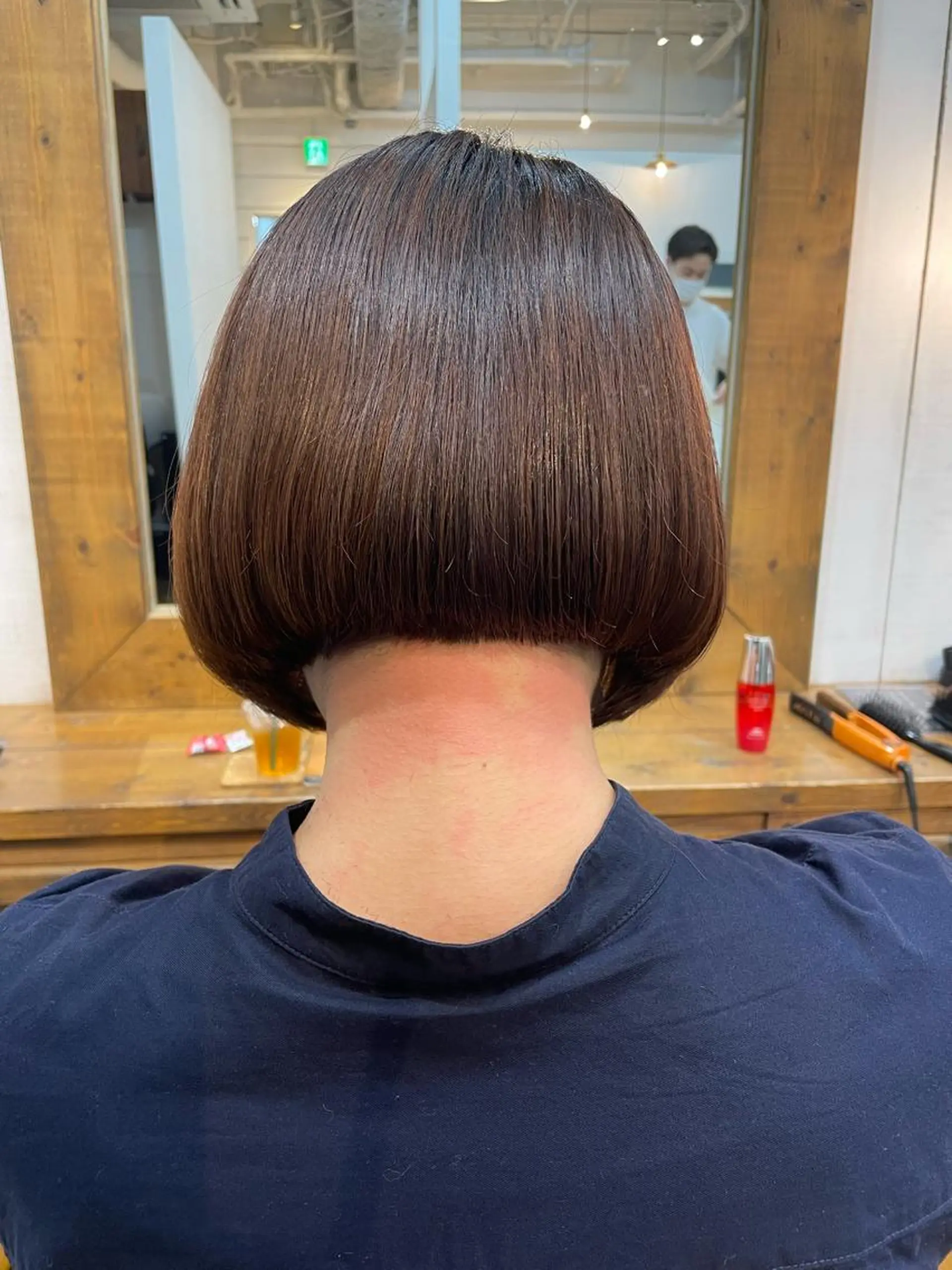 ショート カラー ショートレイヤー 丸みショート グラデーションカラー くびれヘア くせ毛 カット ヘアカラー トリートメント newline銀座所属・銀座ショート/ 大人ショート/金子涼のヘアスタイル