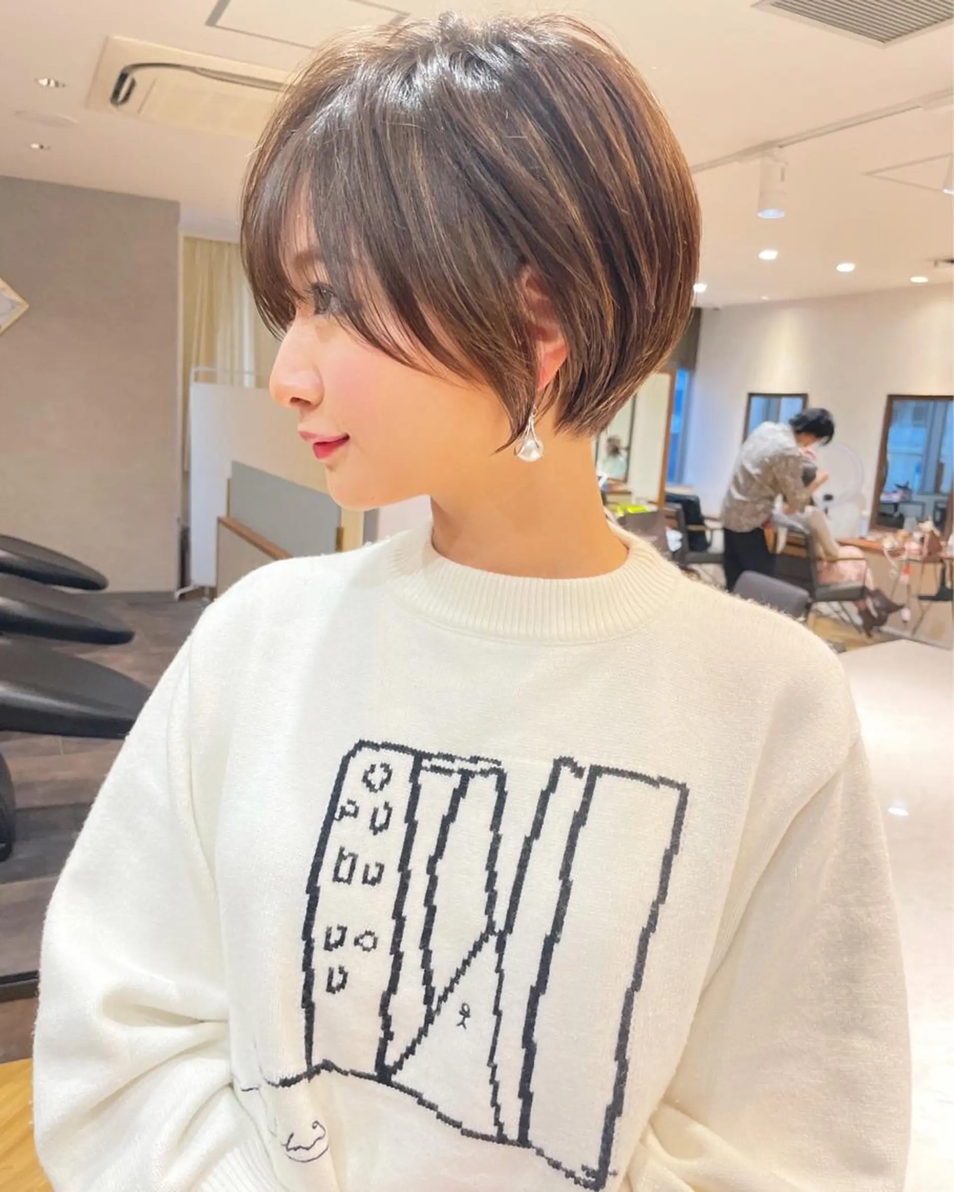 ショート カラー 💛うる艶ハイトーン LEON💛のヘアスタイル
