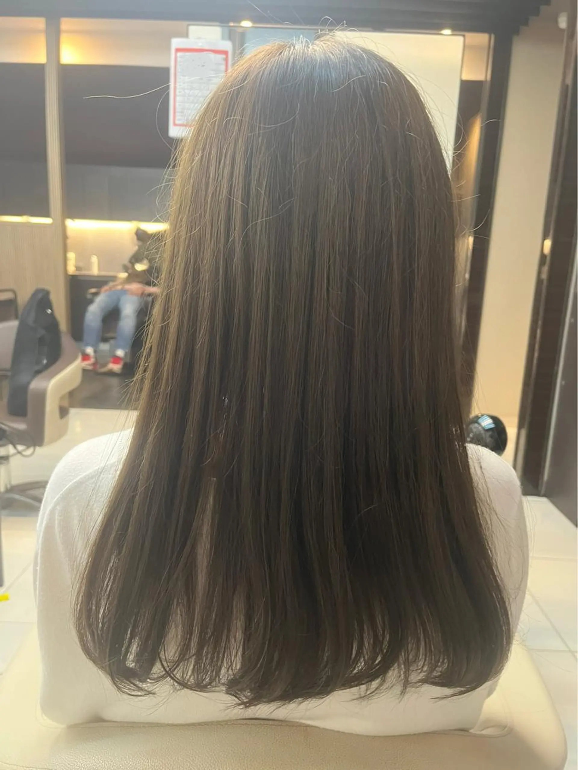 セミロング パーマ RAY Field 小佐井悠未のヘアスタイル