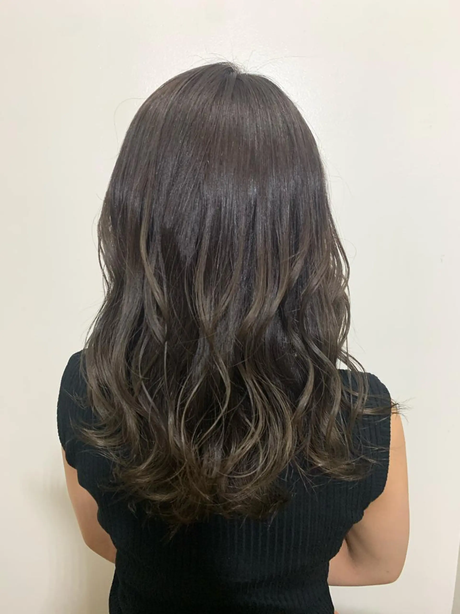 セミロング ヘアカラー トリートメント ヘッドスパ ヘアセット 山口 竣也のヘアスタイル