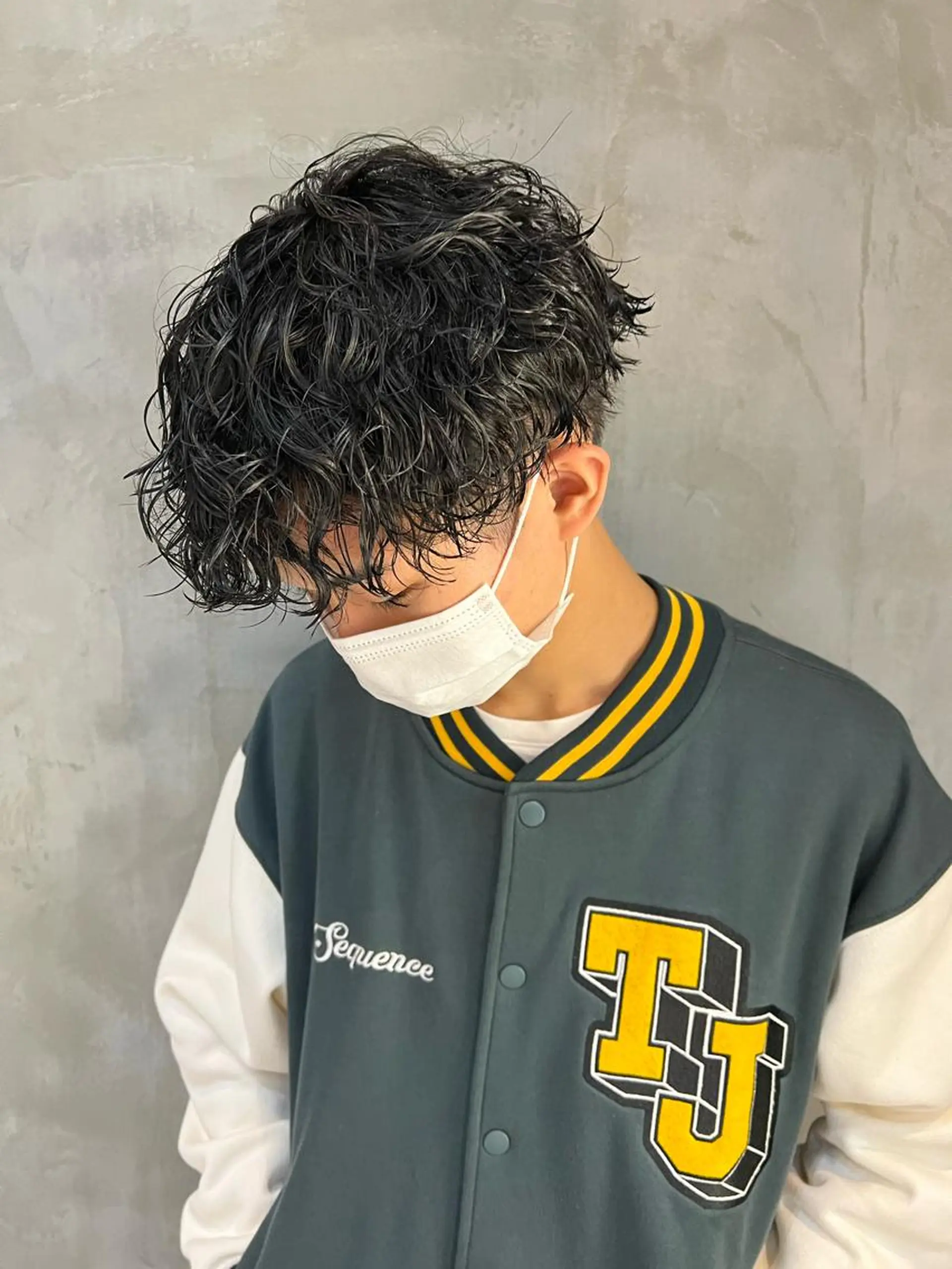 ショート パーマ メンズ メンズパーマ 波巻きパーマ スパイラルパーマ カット パーマ トリートメント 波巻きスパイラルパー マ/シャドウパーマ駿のヘアスタイル