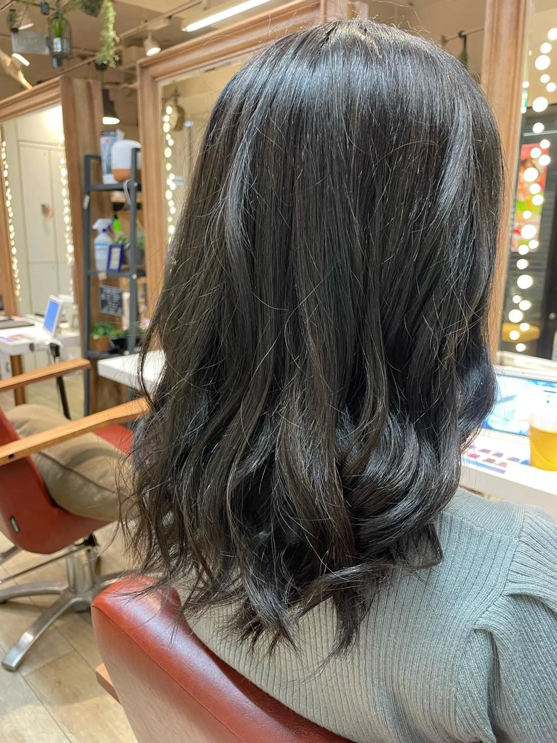 セミロング カラー ヘアカラー トリートメント ✨横須賀髪質改善✨️ 加藤 百音のヘアスタイル