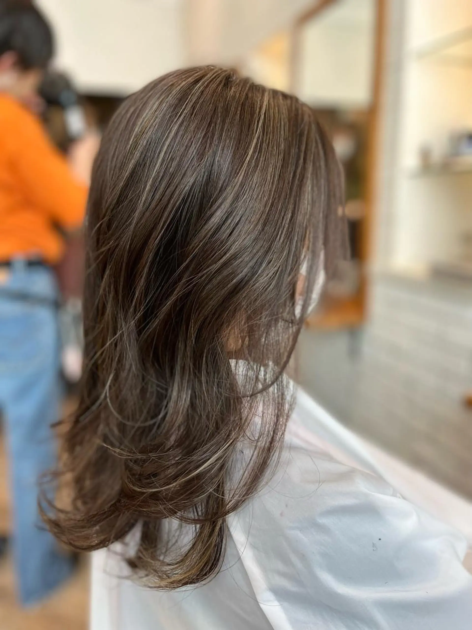 セミロング ハイライト ヘアカラー トリートメント ⭐️ アユミ⭐️のヘアスタイル