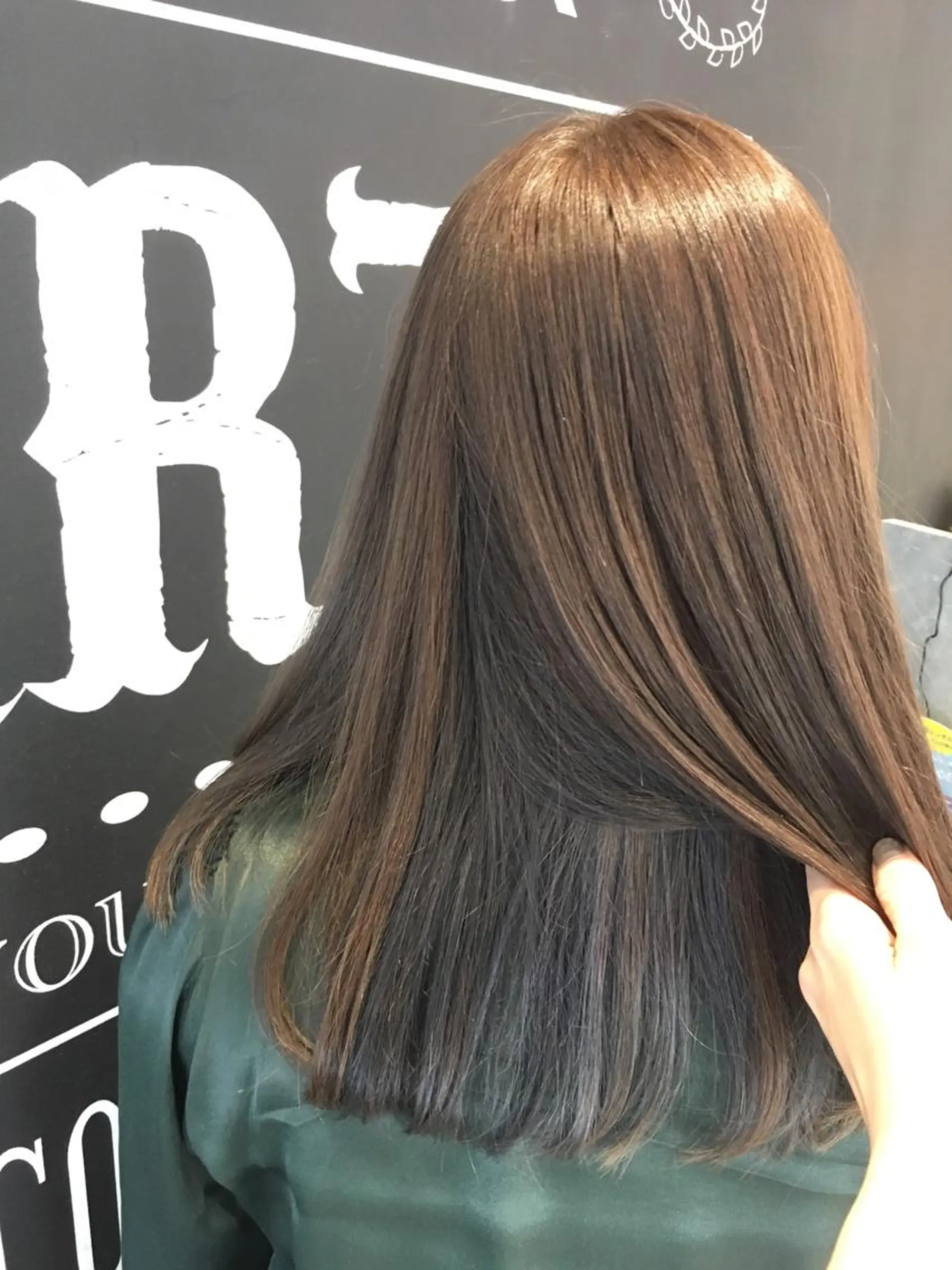 セミロング カラー Aimer Hair Design Lewis所属・伊藤 いほみの眉毛・アイブロウイメージ