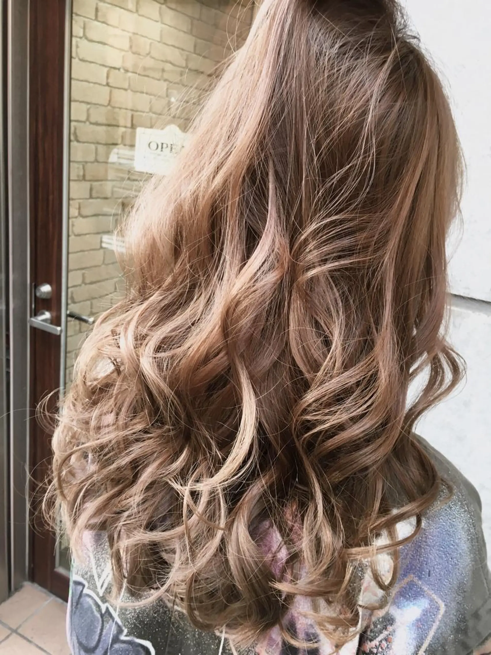 ロング カラー ヘアアレンジ MiU所属・韓国×髪質改善×美髪 縮毛矯正×レイヤーのヘアスタイル