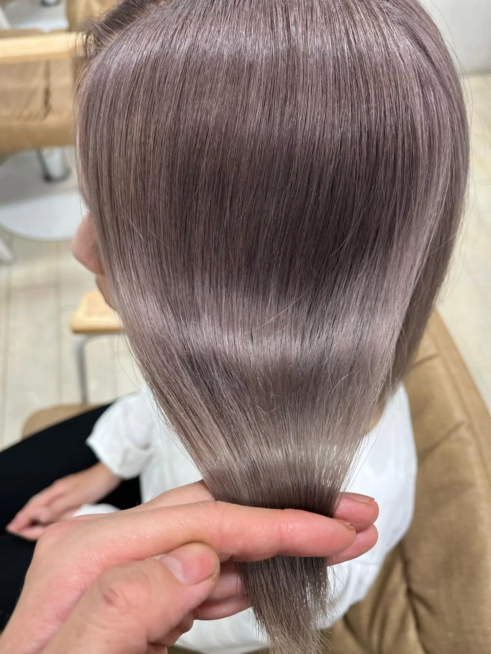 ミディアム カラー パーマ ヘアアレンジ メンズ キッズ ネイル マツエク・マツパ アイブロウ ブリーチ特化型✂️ ハイトーンカラー👨のヘアスタイル