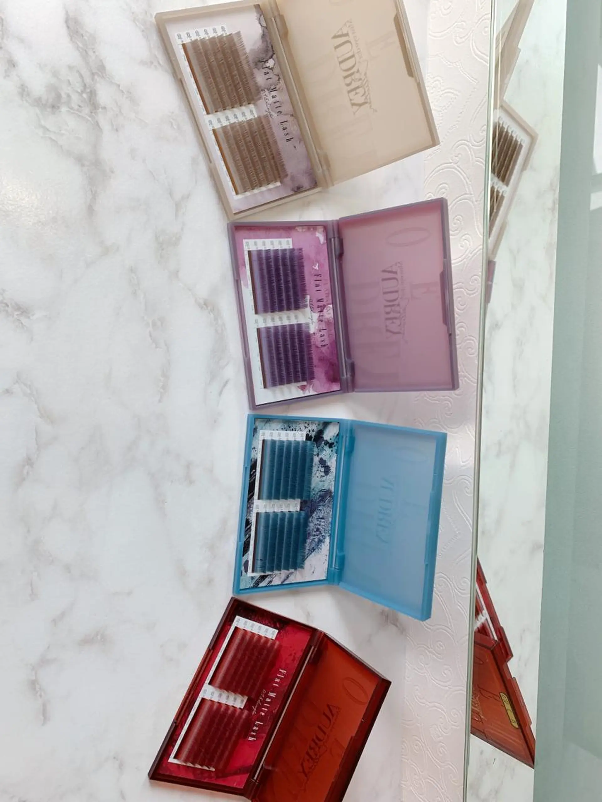 マツエク・マツパ フラットラッシュ マツエク ELFIN所属・【束感まつ毛 】 ELFINのマツエク・マツパデザイン