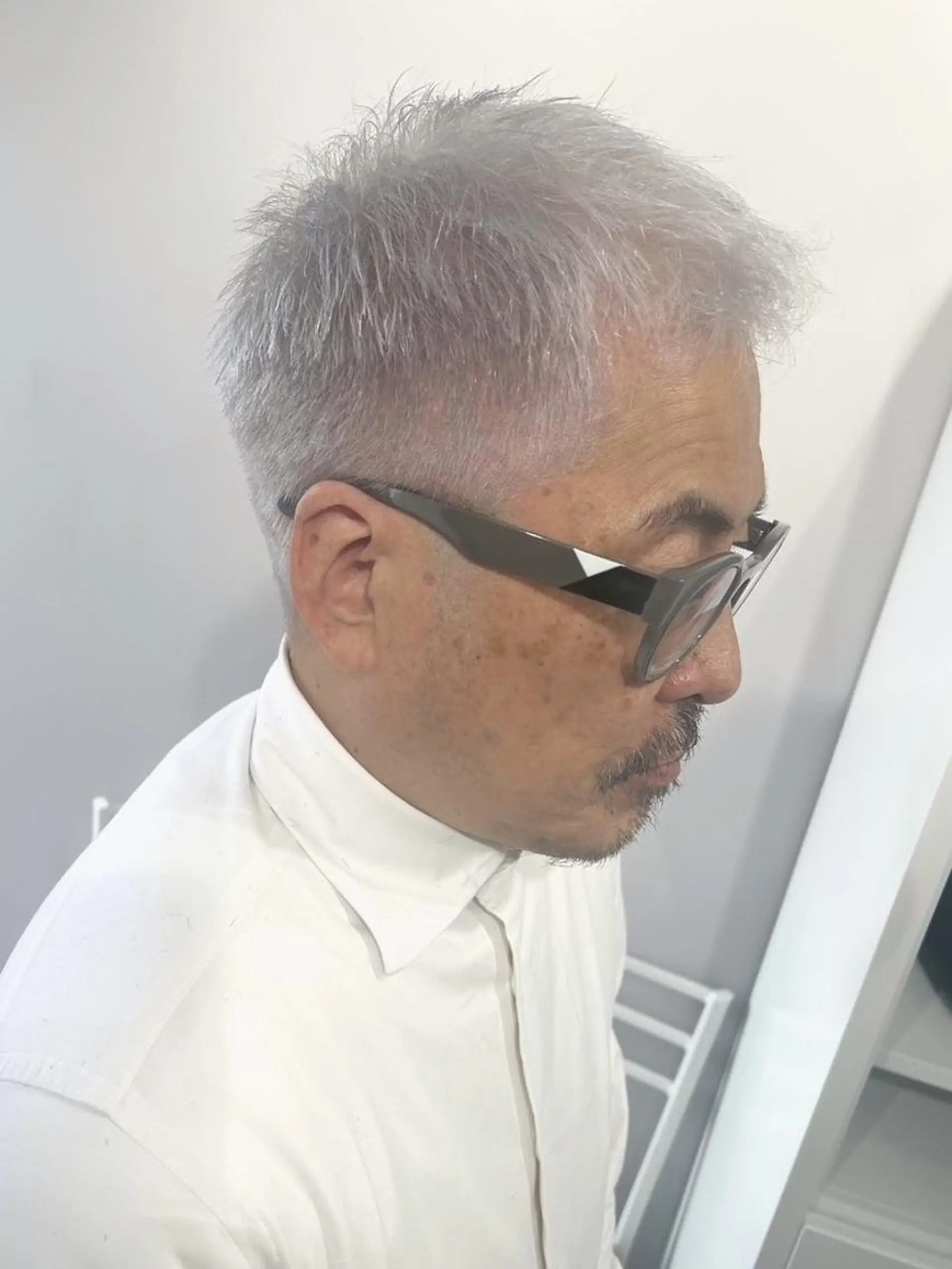 ミディアム カラー メンズ メンズブリーチ ブリーチ ダブルカラー カット ヘアカラー ✨【公式】 juhl.横浜✨のヘアスタイル