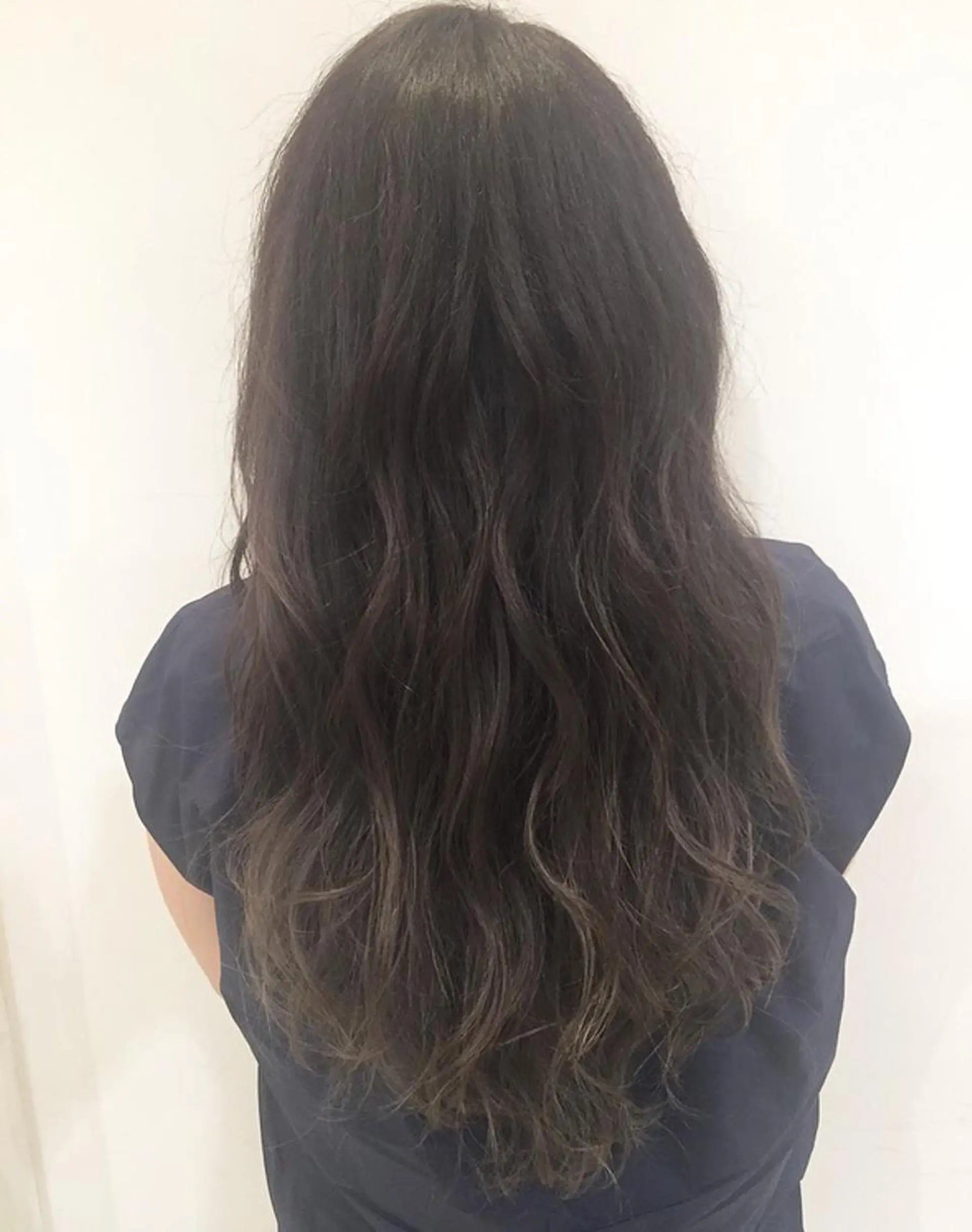 ロング アッシュ アッシュグレー アッシュグレージュ GO TODAY SHAiRE SALON　下北沢店所属・冨永 志穂の眉毛・アイブロウイメージ