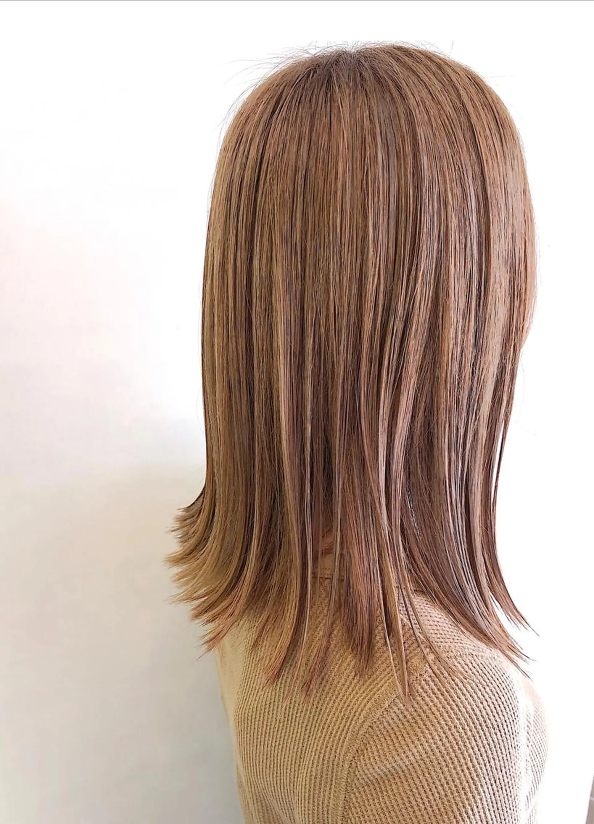 ミディアム カラー ベージュカラー オレンジ オレンジベージュ カット ヘアカラー 齋藤 咲のヘアスタイル