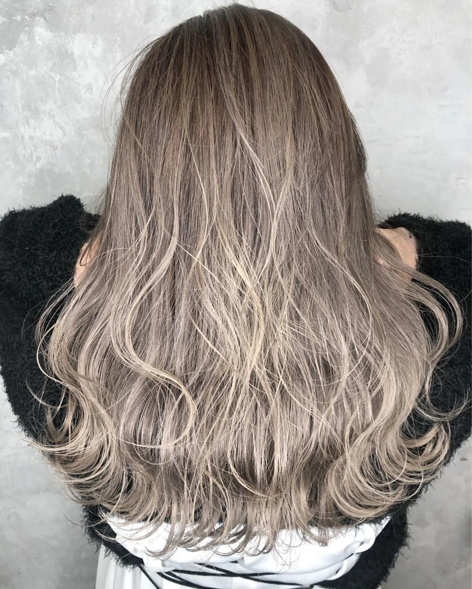 ミディアム カラー ヘアアレンジ ヘアカラー トリートメント 遠藤 拓馬のヘアスタイル