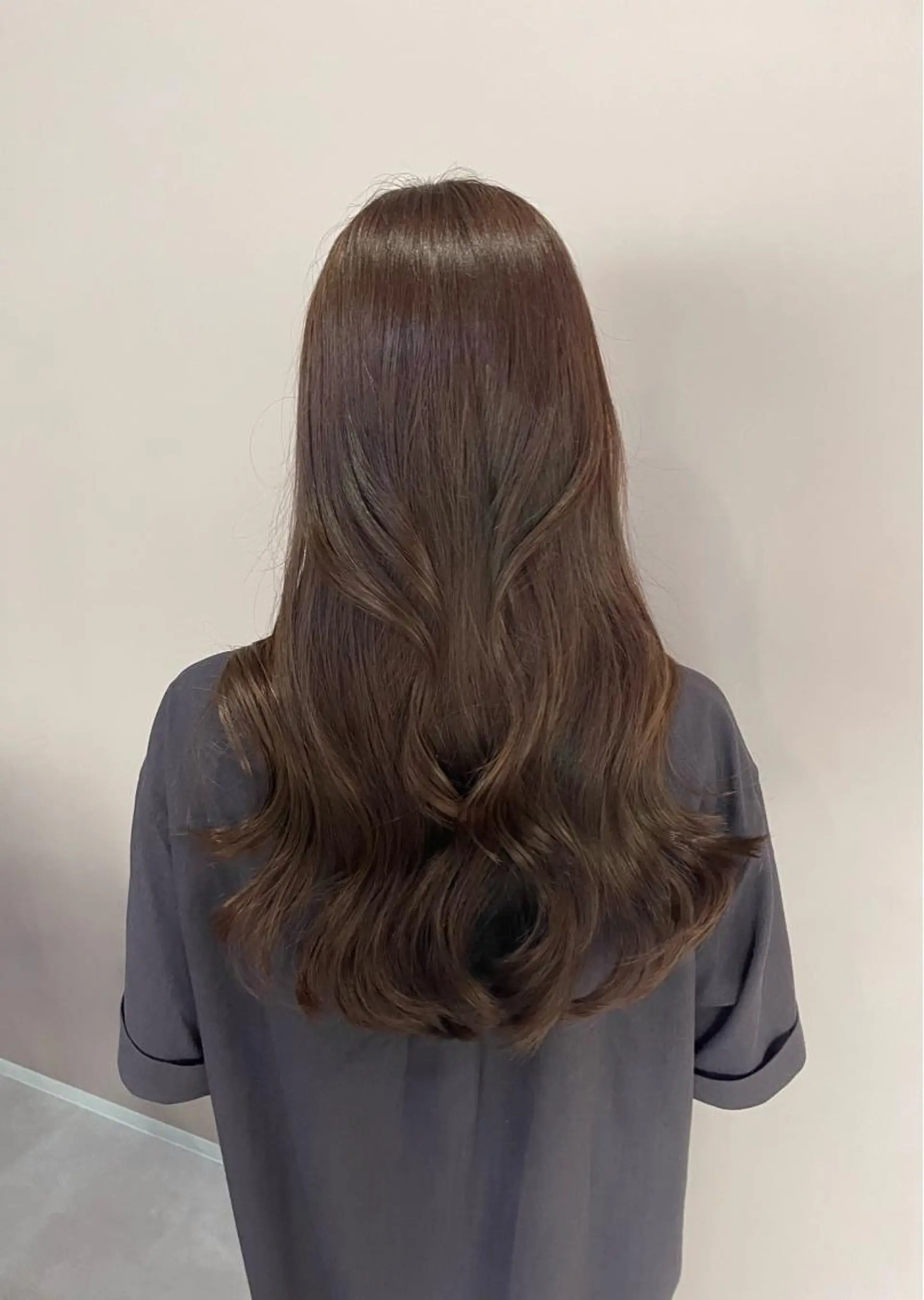 セミロング カラー カット ヘアカラー トリートメント 西村あきや トレンド韓国ヘアのヘアスタイル