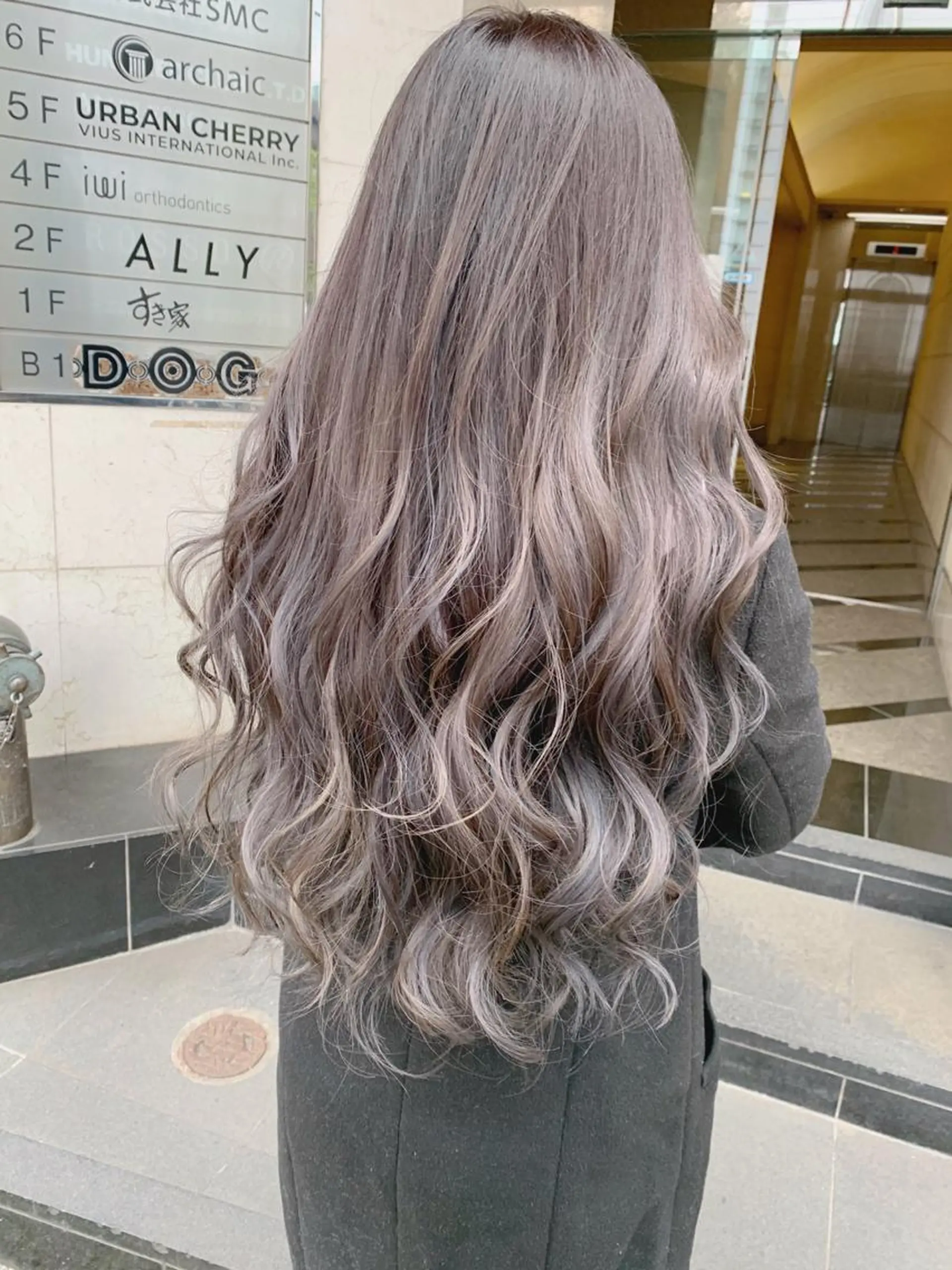 カラー デザインカラー ハイライトカラー 透明感カラーが 得意です！NAOKIのヘアスタイル