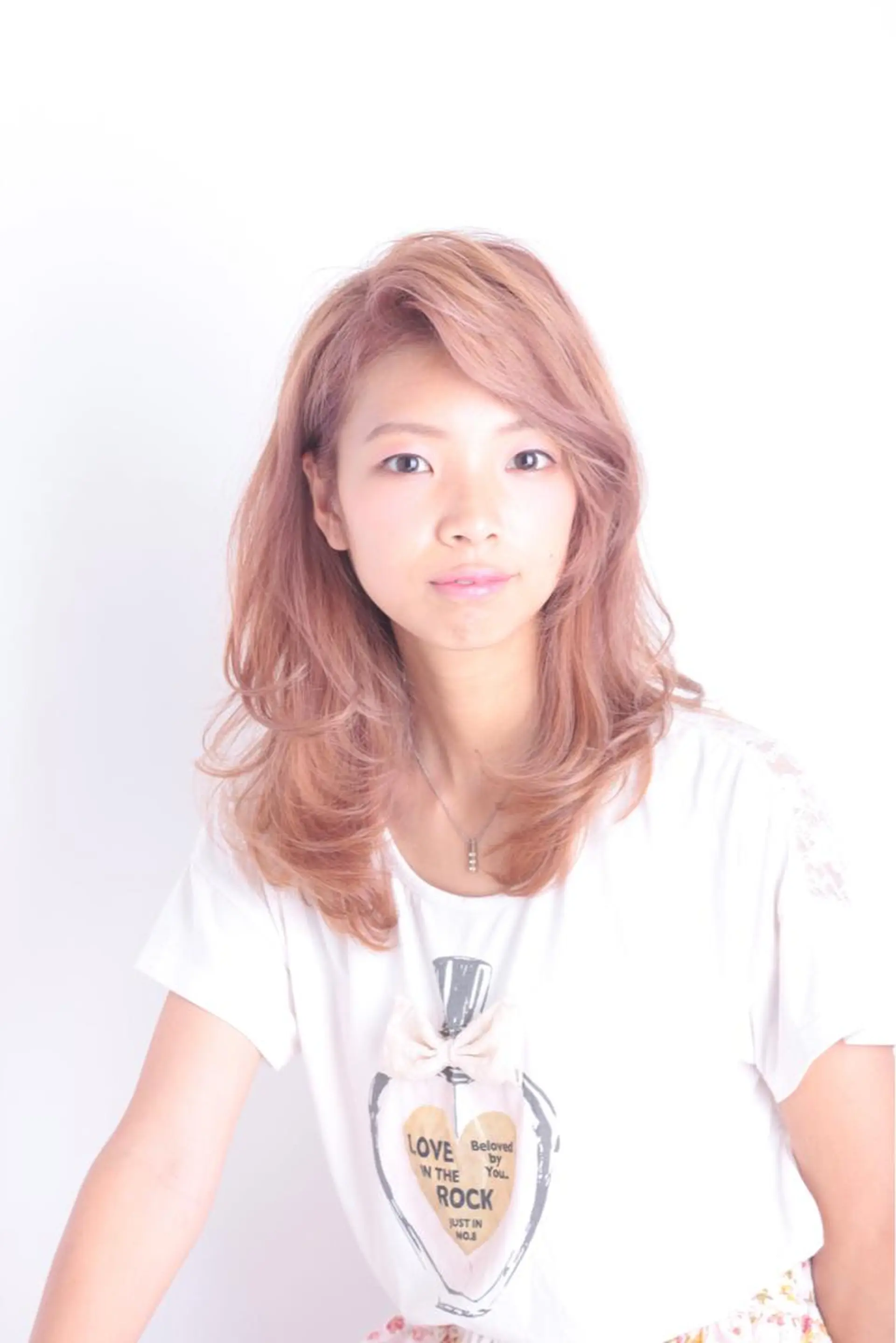 セミロング カラー RESBORN所属・長岡 大偉のヘアスタイル