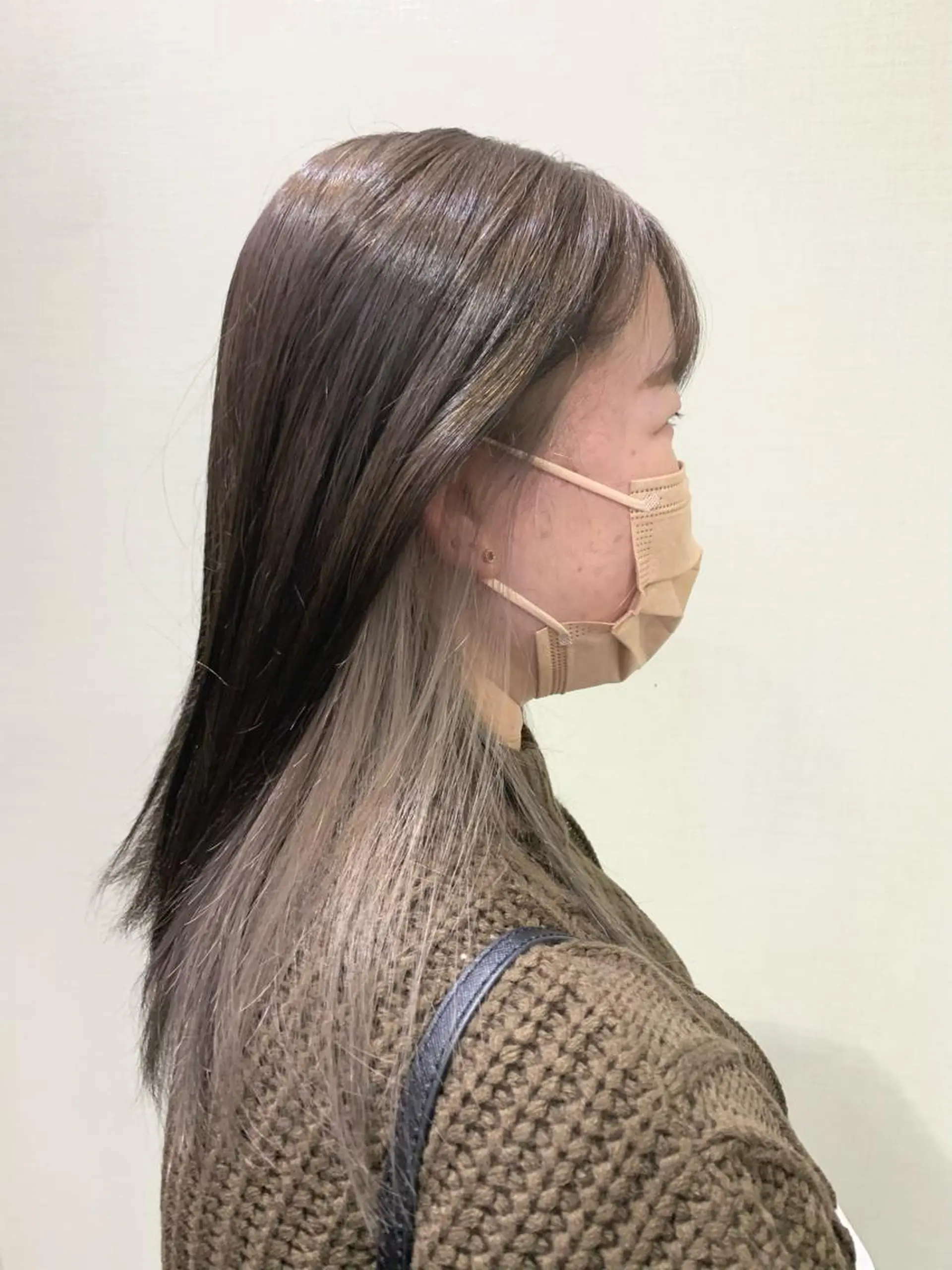 セミロング カラー イヤリングカラー Lunapiena所属・Lunapiena 🫧ナナのヘアスタイル