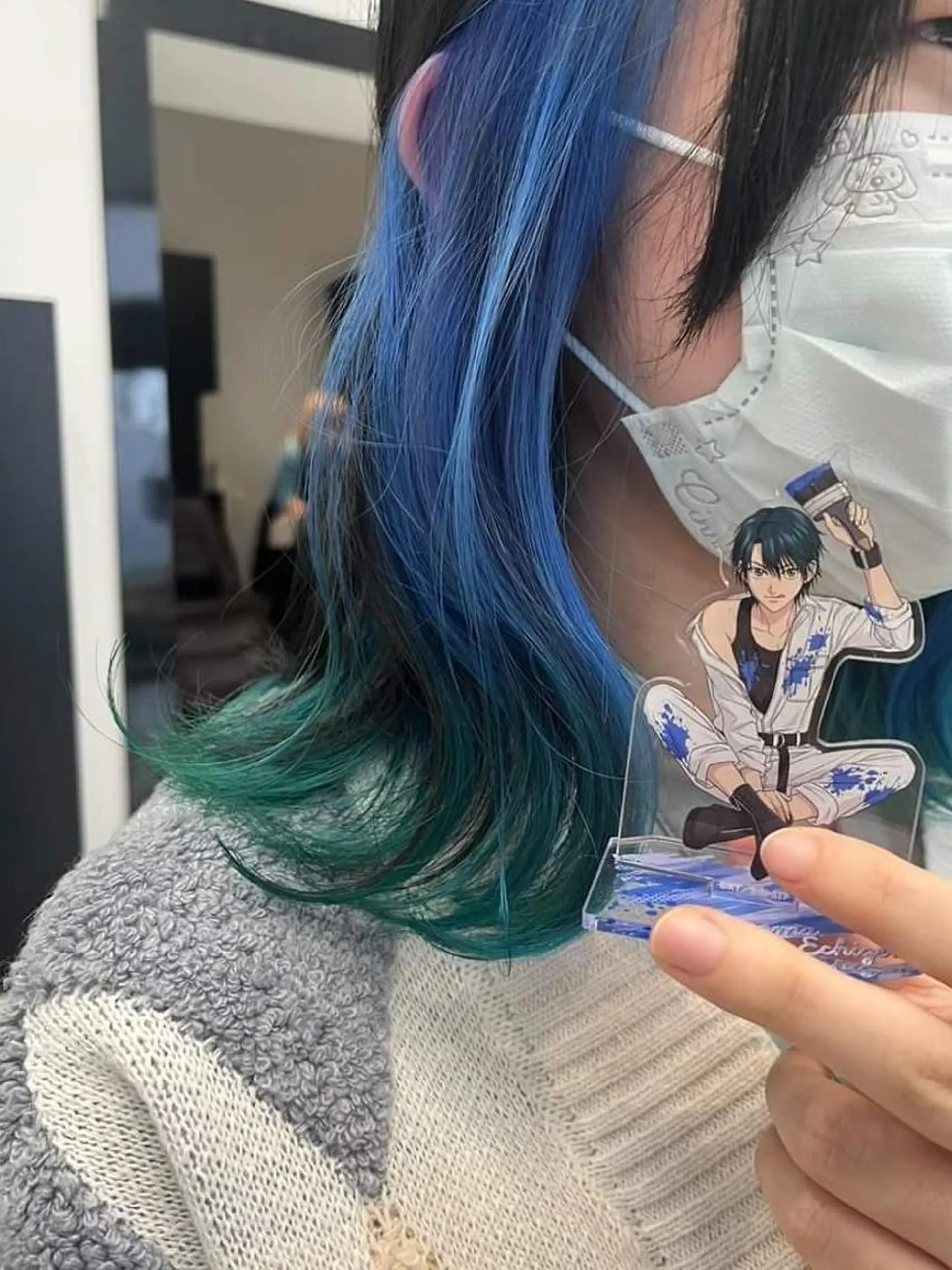 ミディアム カラー ブルーカラー グラデーションカラー インナーカラー ヘアカラー あらげ 🌈推しカラー🌈ᵕのヘアスタイル