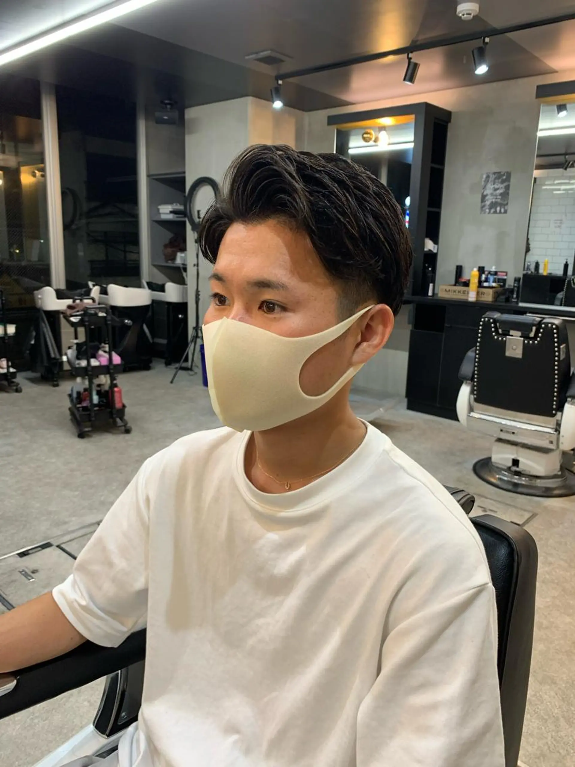 ショート メンズ 刈り上げ かきあげバング FRANKS BARBER and BEER CLUB所属・メンズカット 大畑公平のヘアスタイル