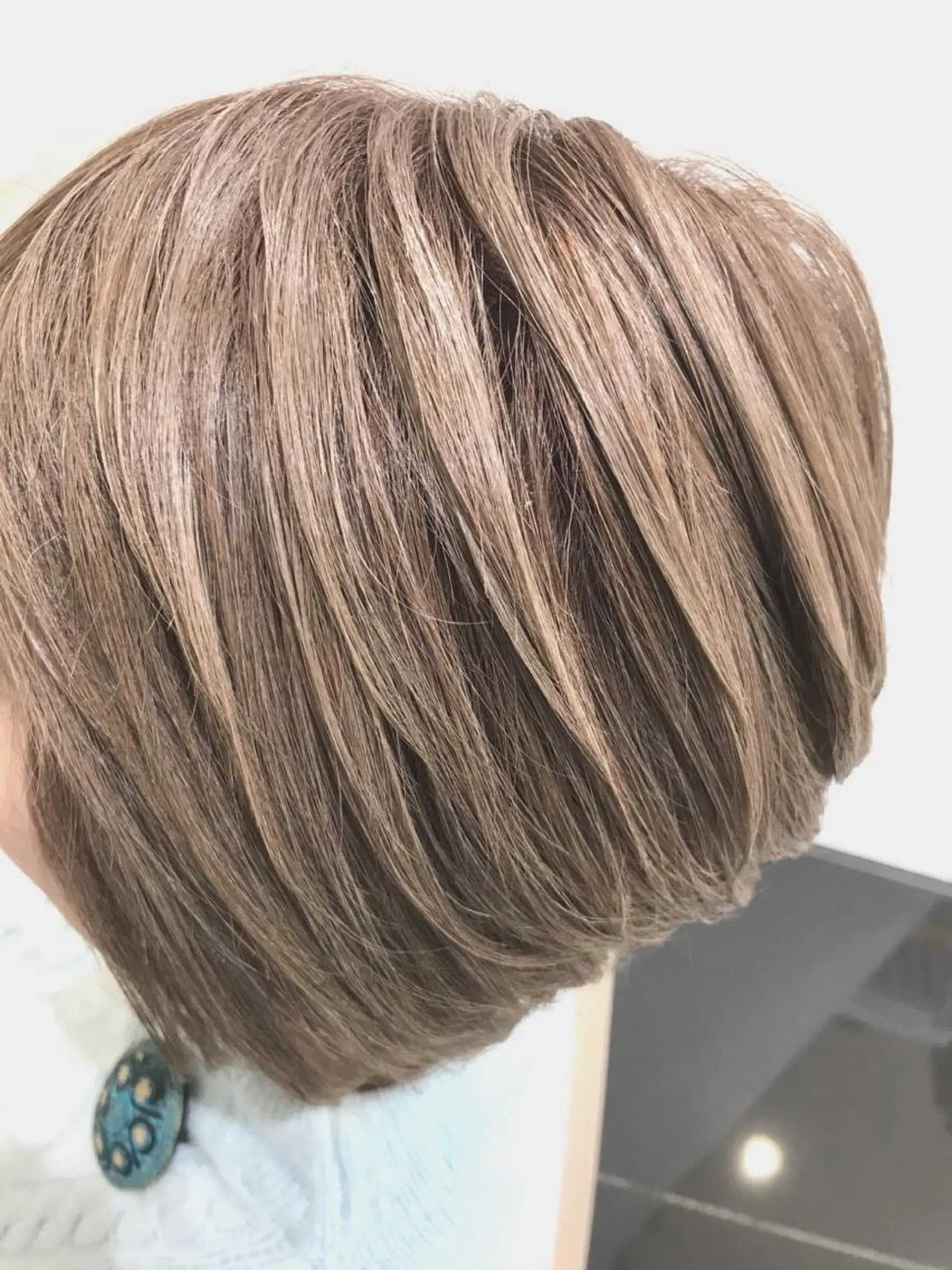 ショート カラー ベージュカラー 透明感カラー 山崎俊輔/髪質改善 /バレイヤージュのヘアスタイル