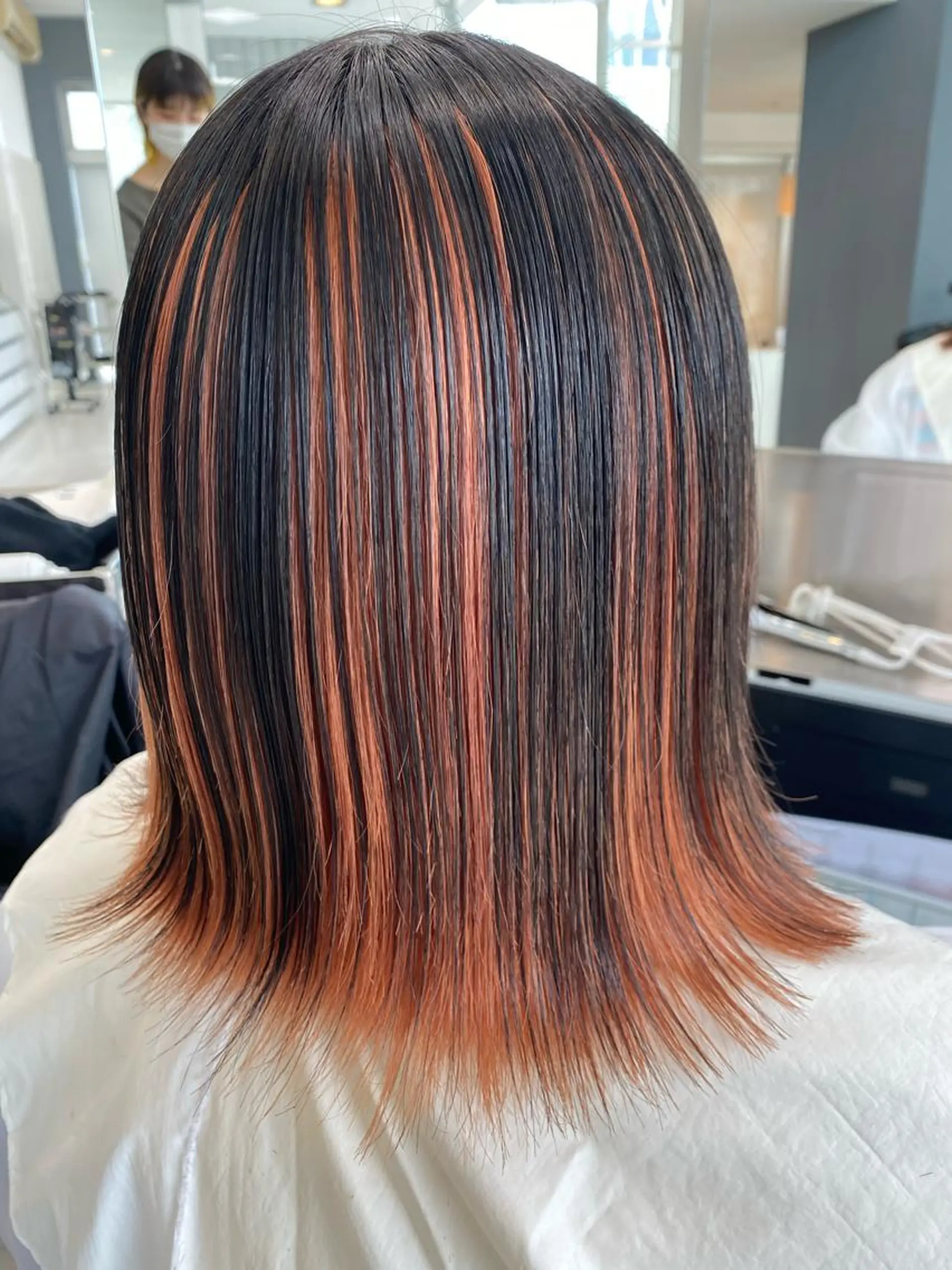 セミロング カラー ホリイ ハルカのヘアスタイル