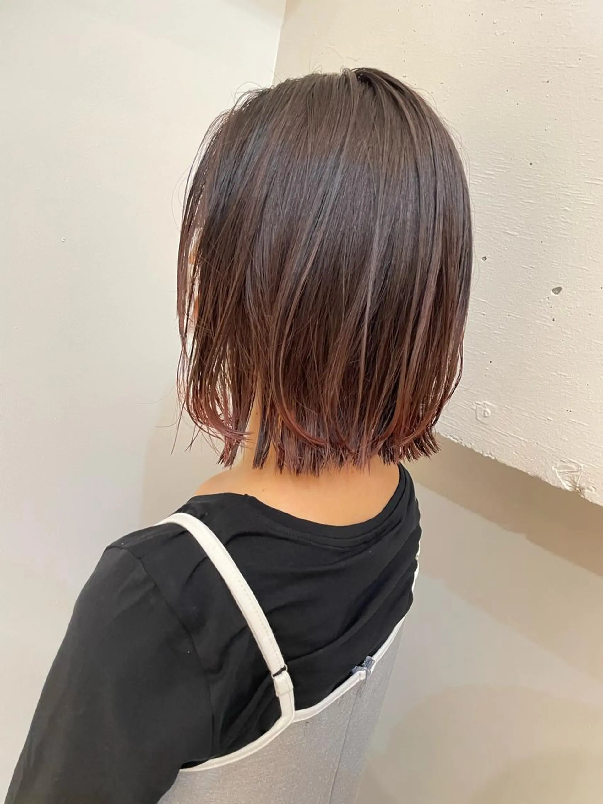ミディアム カラー 切りっぱなしボブ グラデーションカラー レッドカラー ボブ カット ヘアカラー ✨カラー支持No.1 🧸ワキ カナコ🧸のヘアスタイル