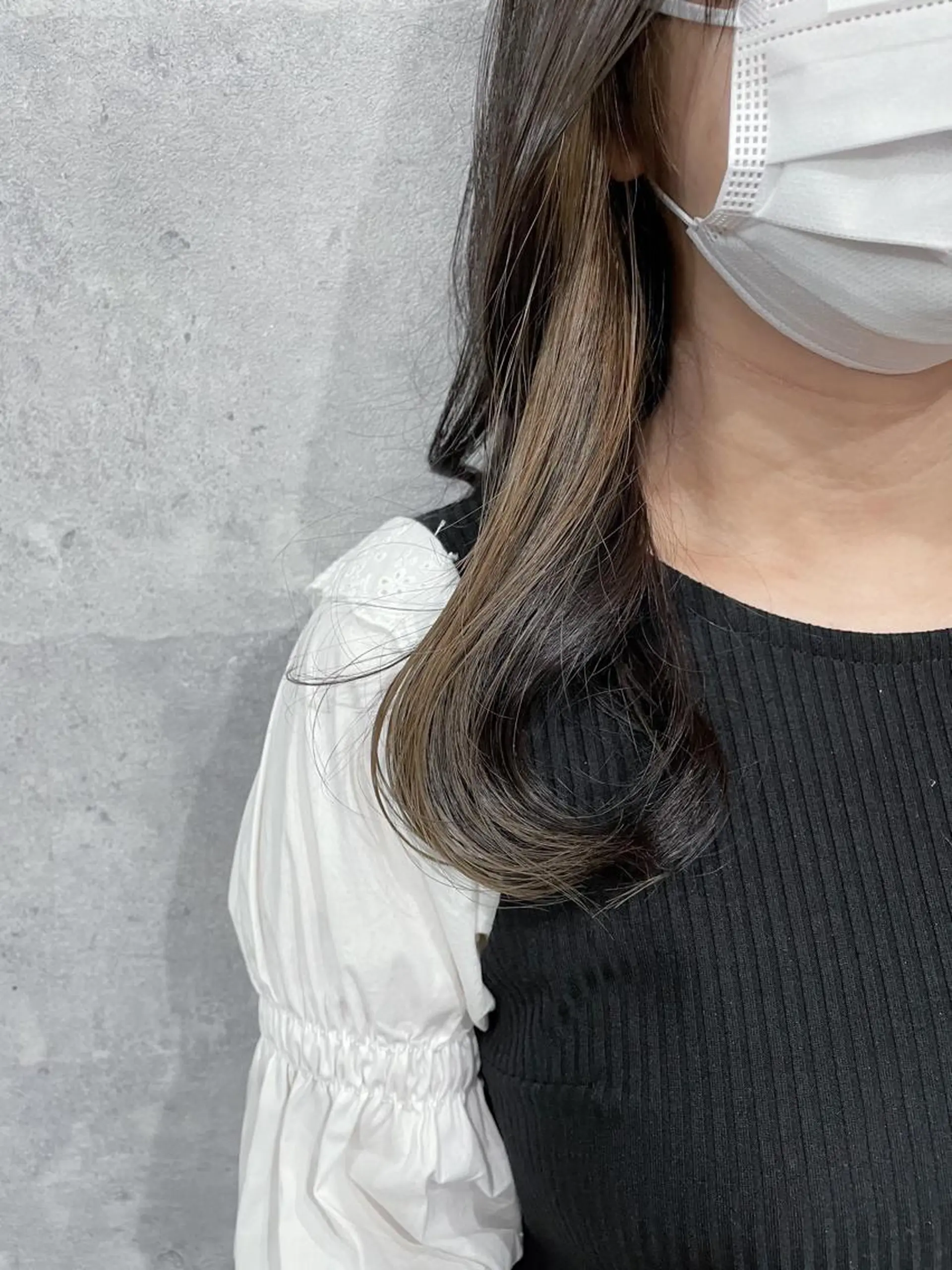 ロング カラー ベージュカラー ブリーチ _WHITE 天神店 YUMEKA🐻のヘアスタイル