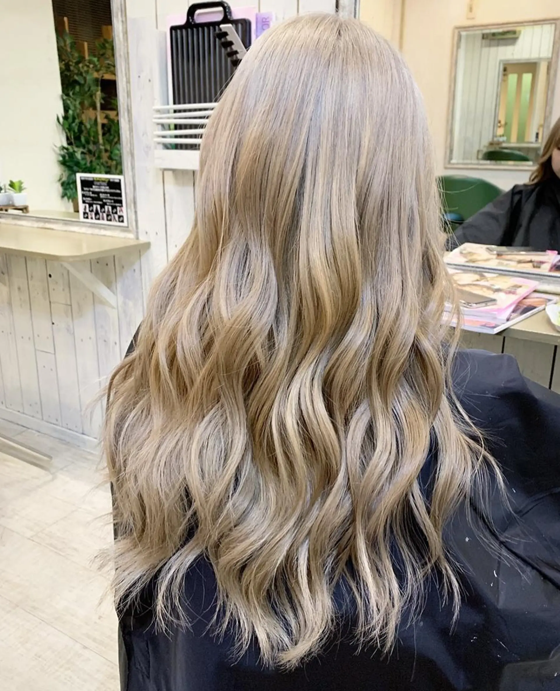 ロング カット ヘアカラー 高山 滉太のヘアスタイル