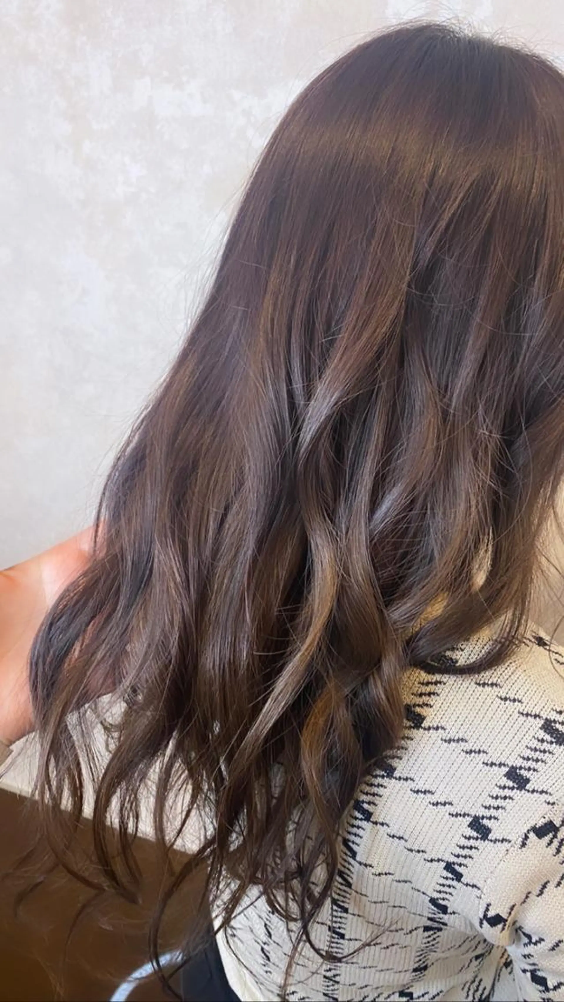 ロング カラー アッシュ ベージュカラー 黒髪 ブリーチ ケアブリーチ CIEL天六店 三上春のヘアスタイル