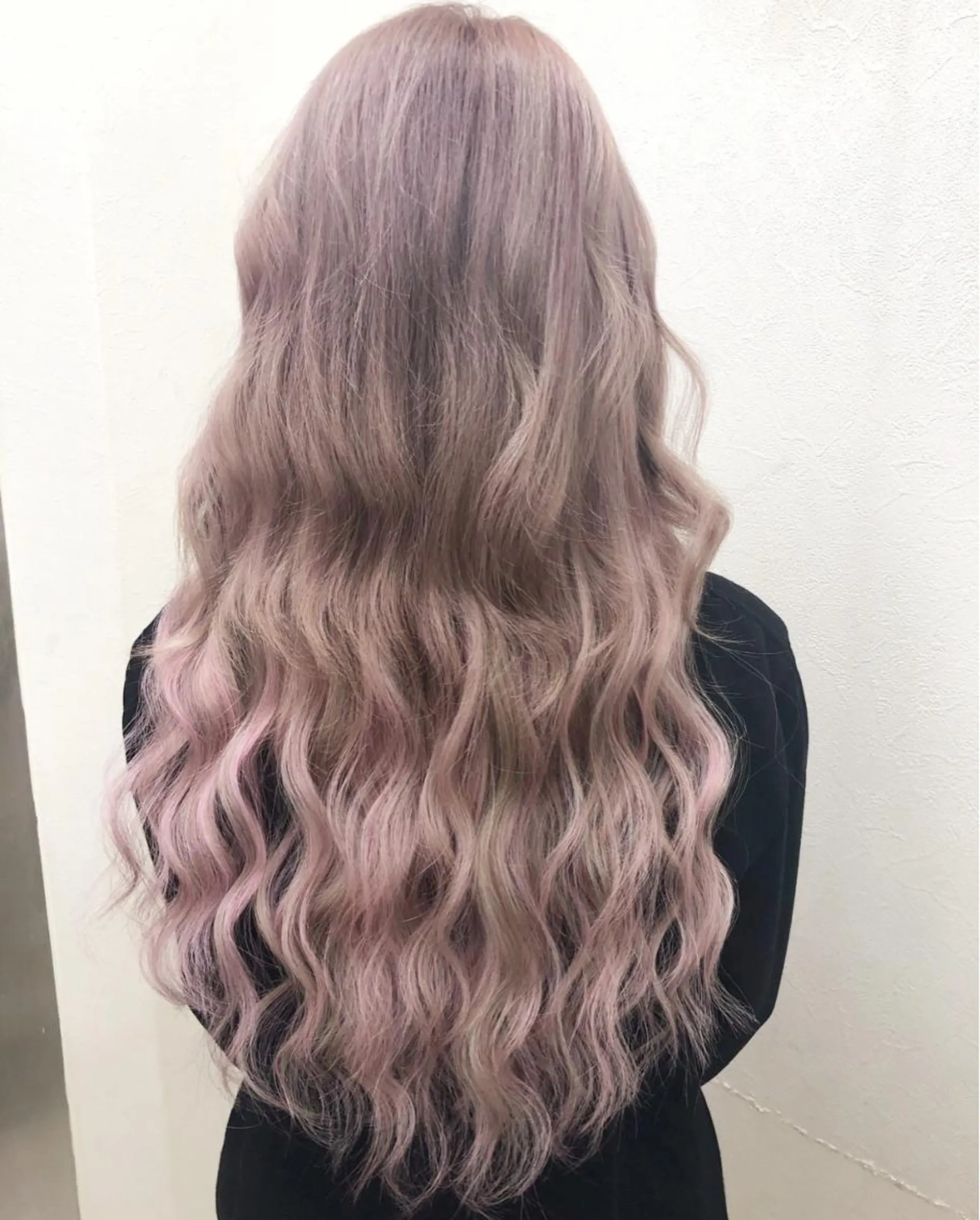 ロング カラー ベージュカラー グラデーションカラー ピンクカラー ホワイトピンク ヘアカラー トリートメント エクステ 池袋🧡ダブルカラー /馴染ませエクステのヘアスタイル