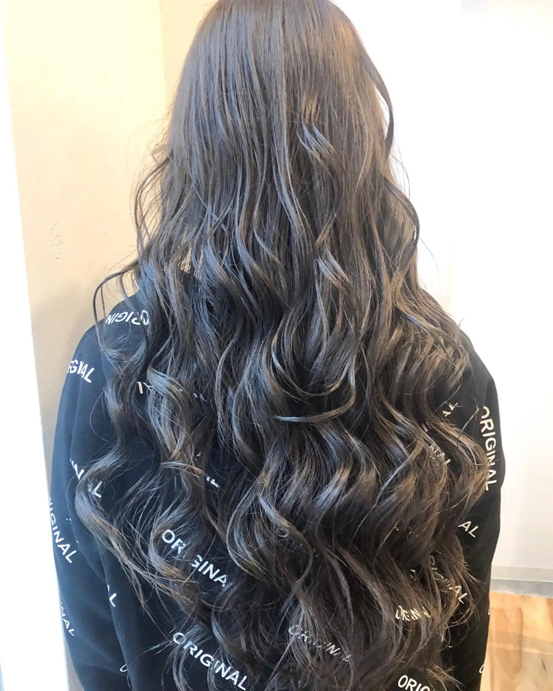 ロング カラー グレージュ TOWA 野村　コウダイのヘアスタイル