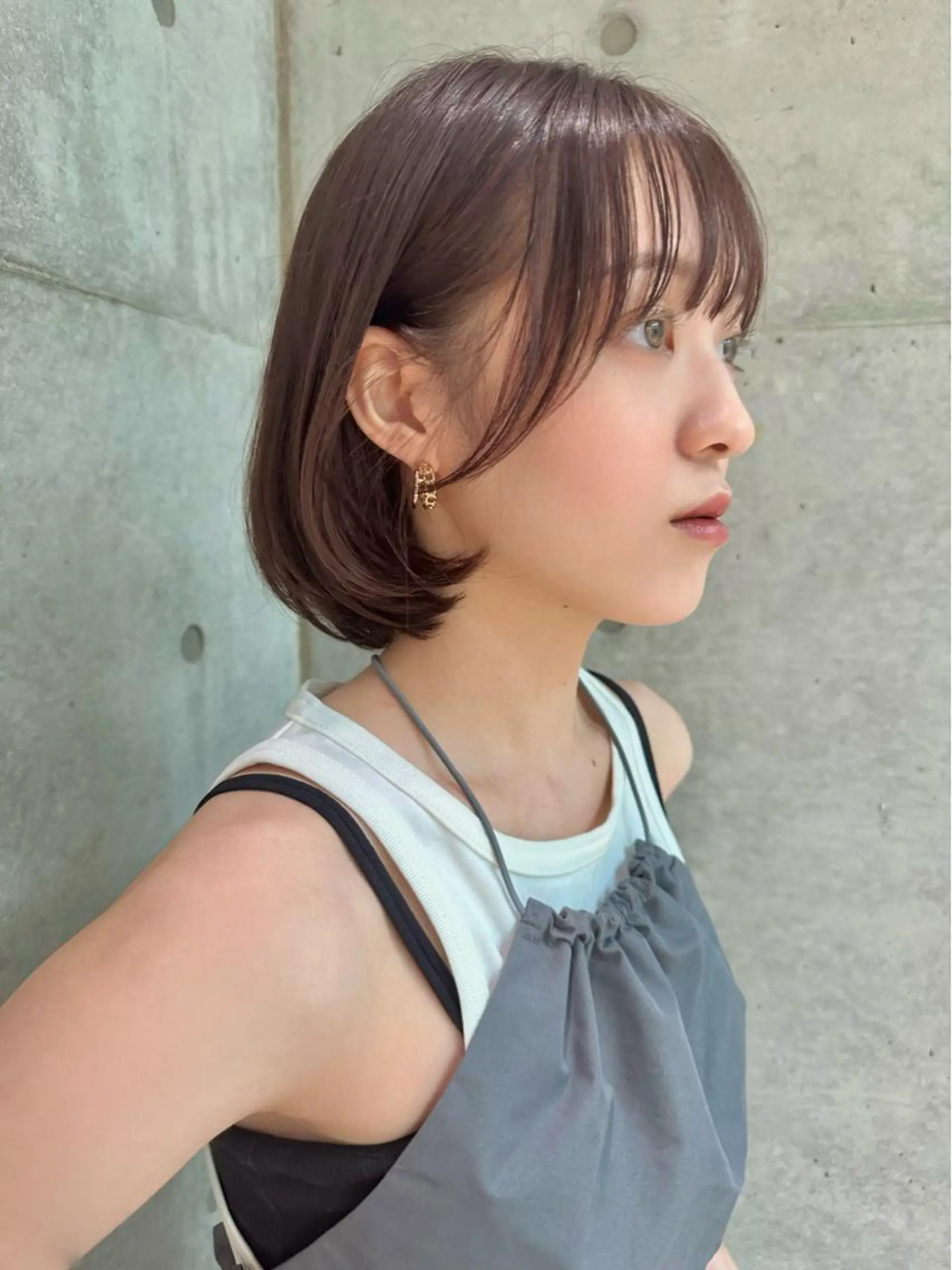 ショート カラー カット ヘアカラー かえ🩶韓国ボブ🎀 透明感カラー🥣のヘアスタイル
