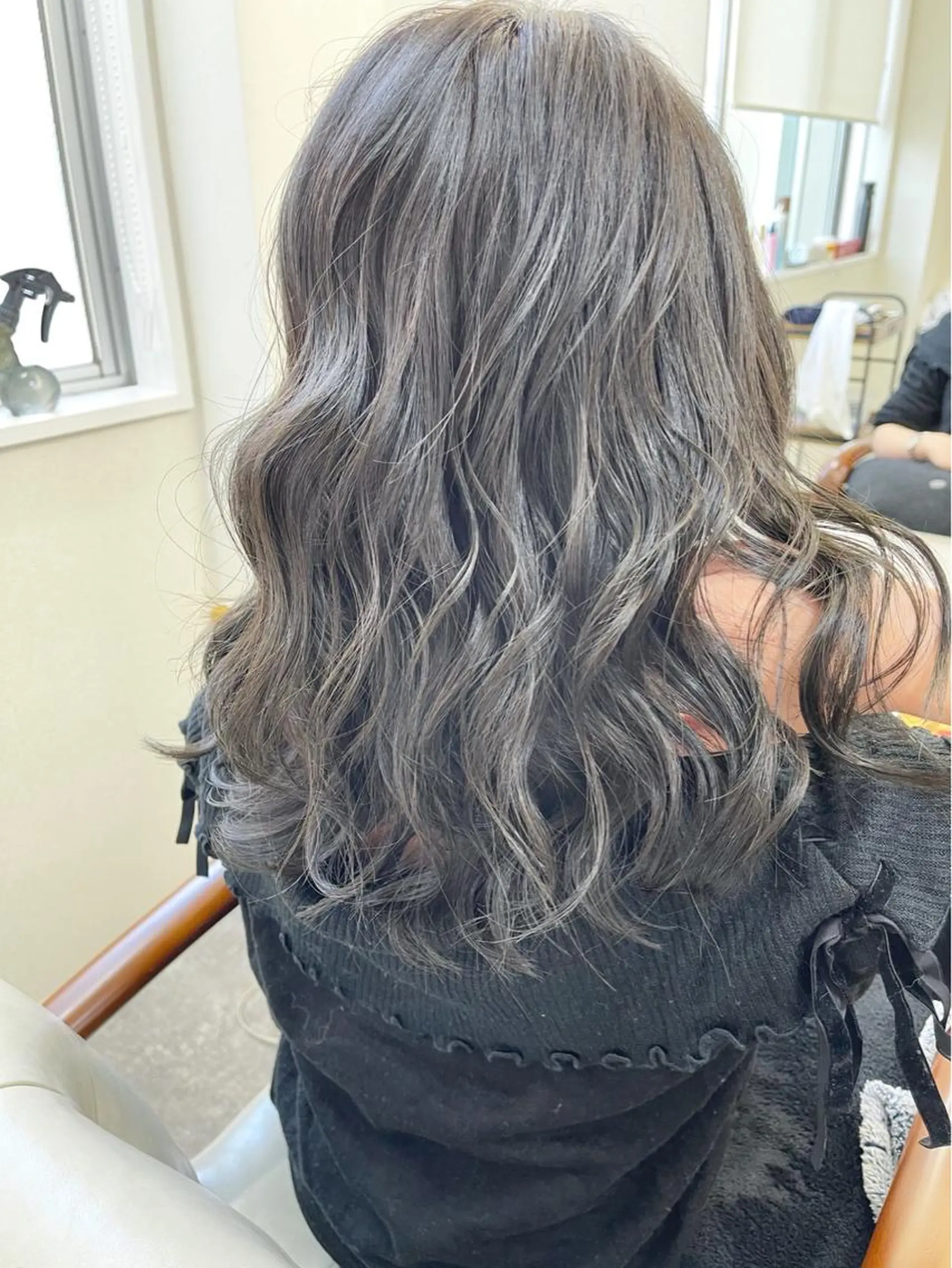 セミロング カット ヘアカラー トリートメント H所属・H (エイチ) 烏丸御池店のヘアスタイル