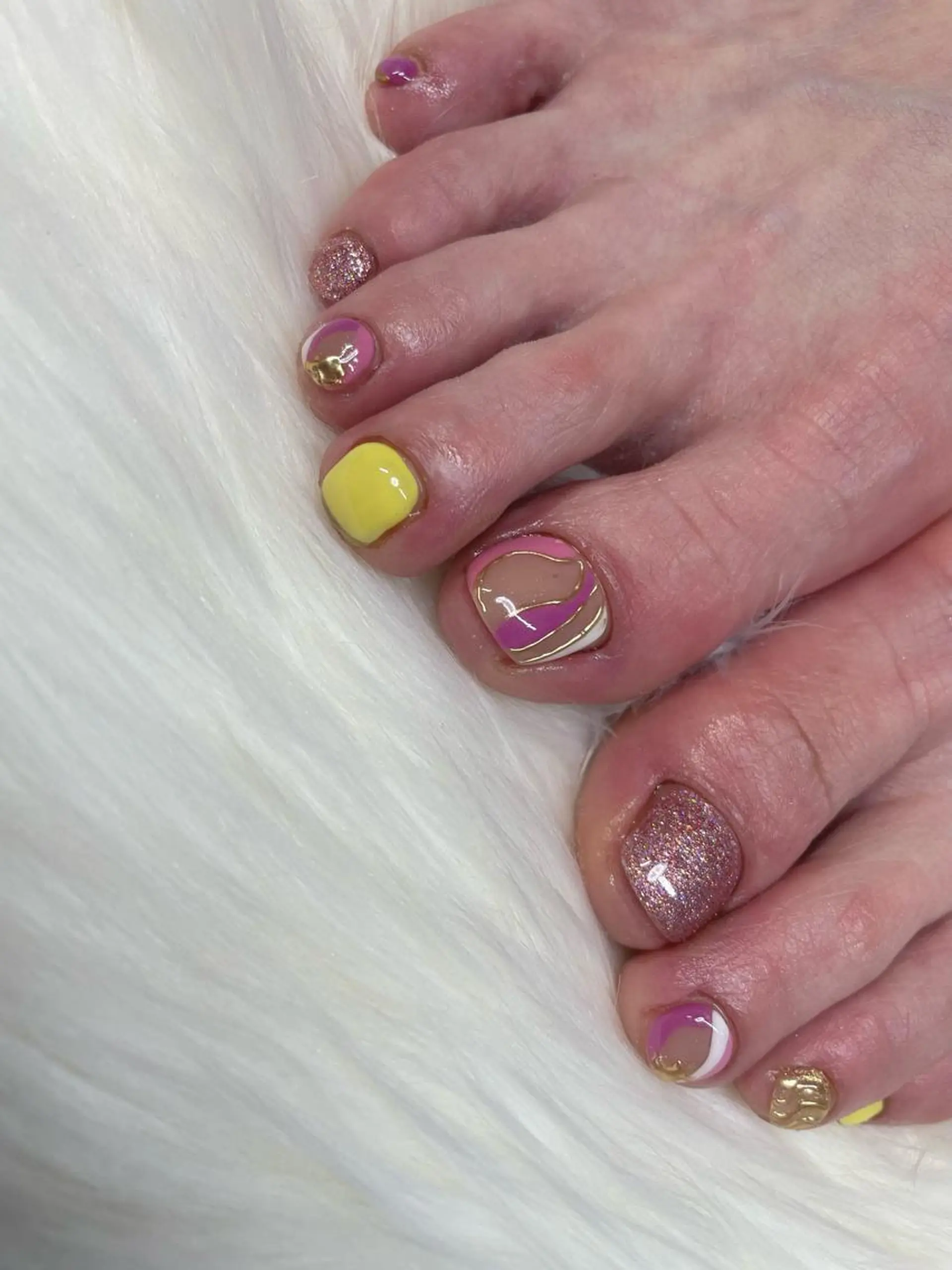 ロング カラー ヘアアレンジ キッズ ネイル マツエク・マツパ アイブロウ 福田 加奈のネイルデザイン