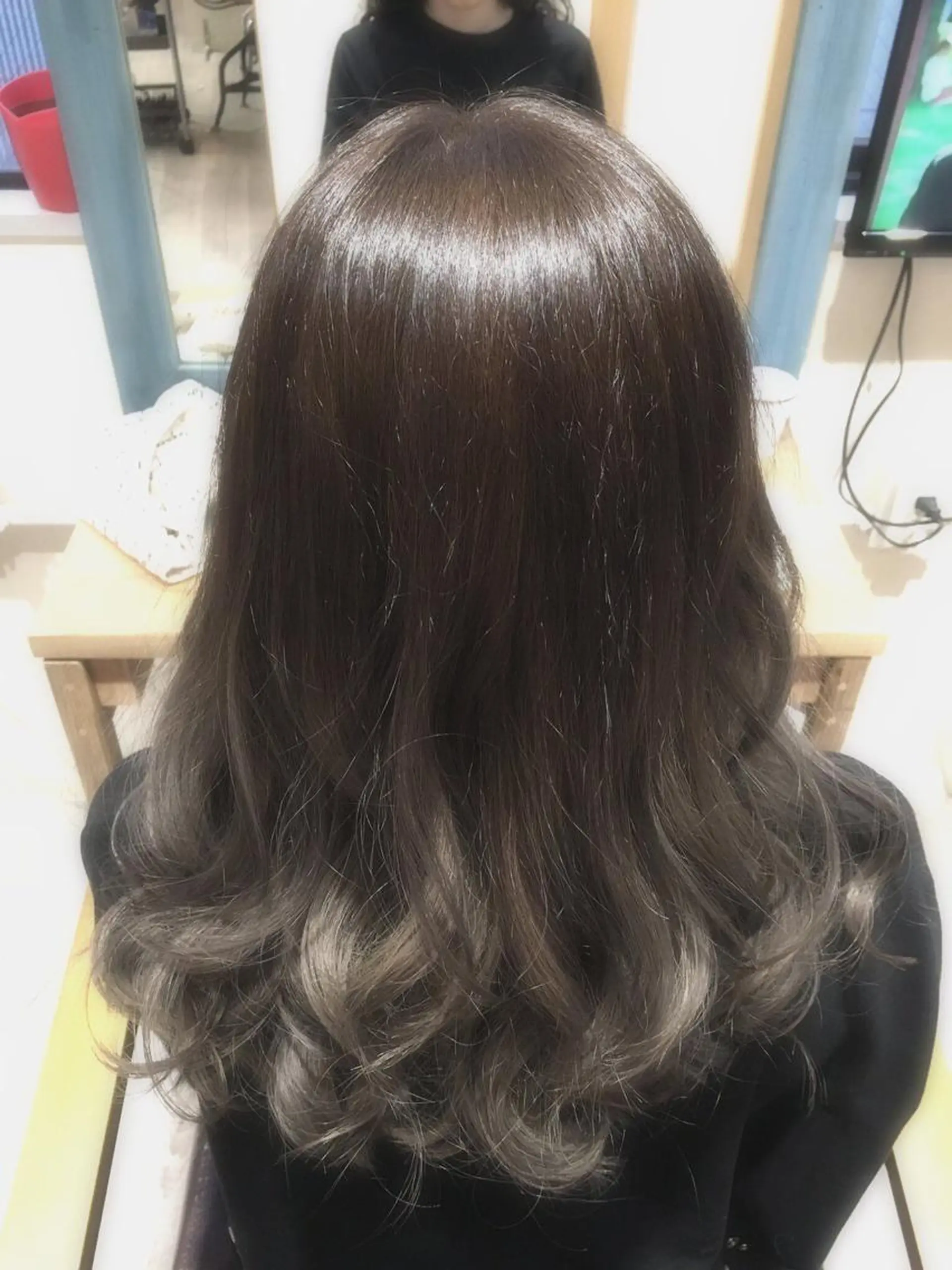 セミロング カラー ブリーチ 外国人風カラー filo by　Feria所属・filo   渋谷 Gishiのヘアスタイル