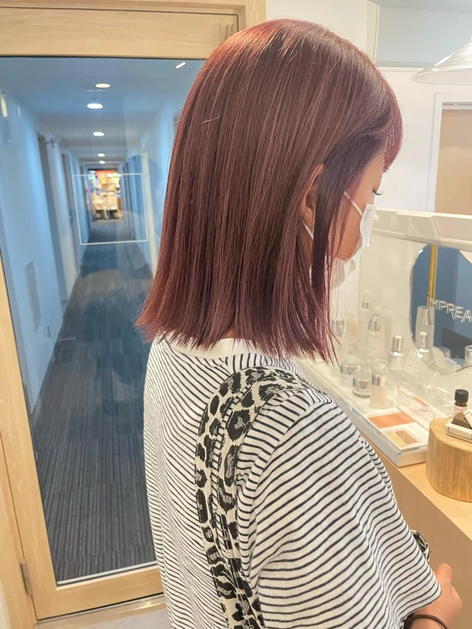 ショート ピンクラベンダー 大迫 江梨のヘアスタイル