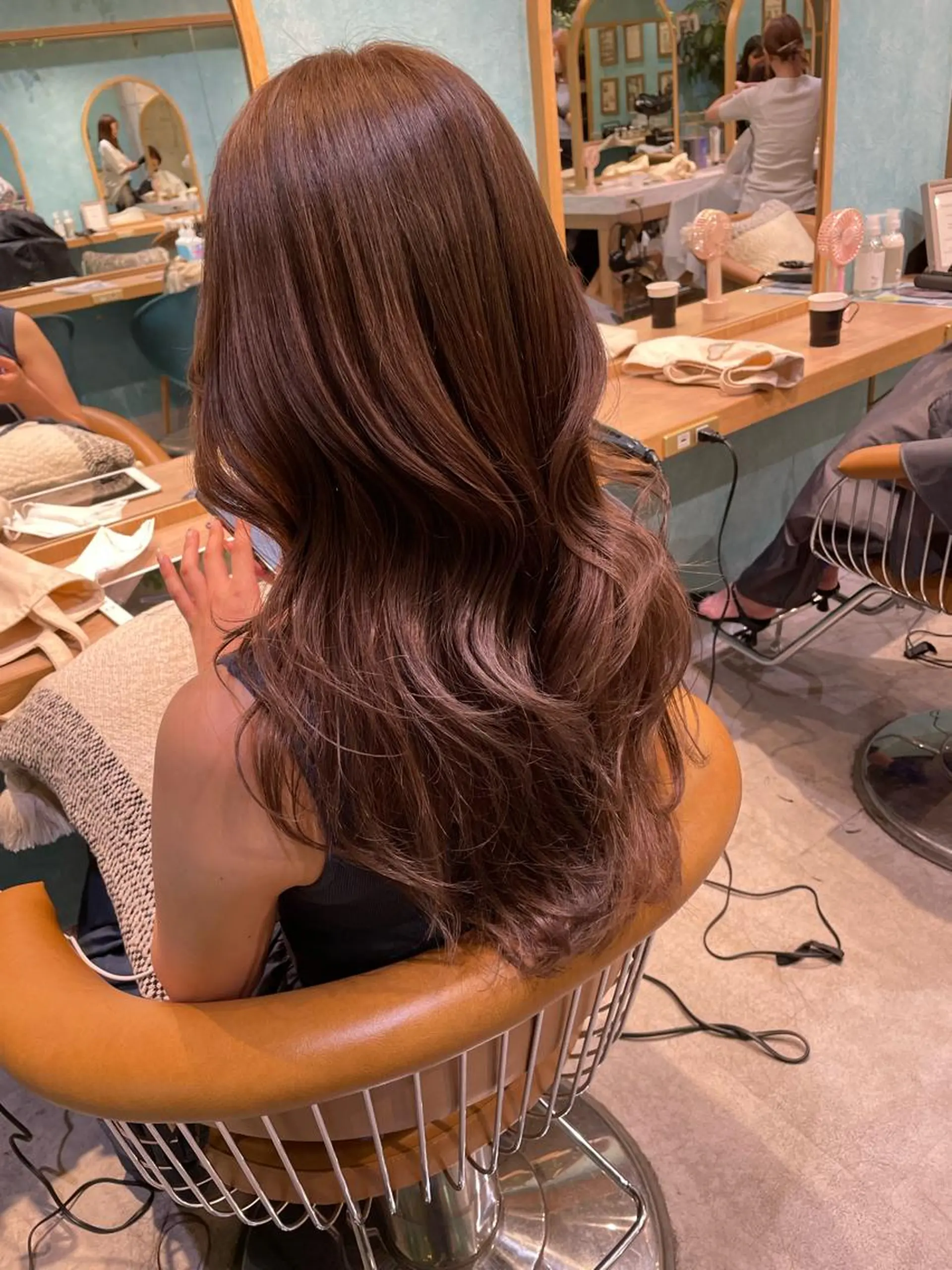 ロング カット ヘアカラー トリートメント 山本翔一郎 韓国顔周りレイヤーのヘアスタイル