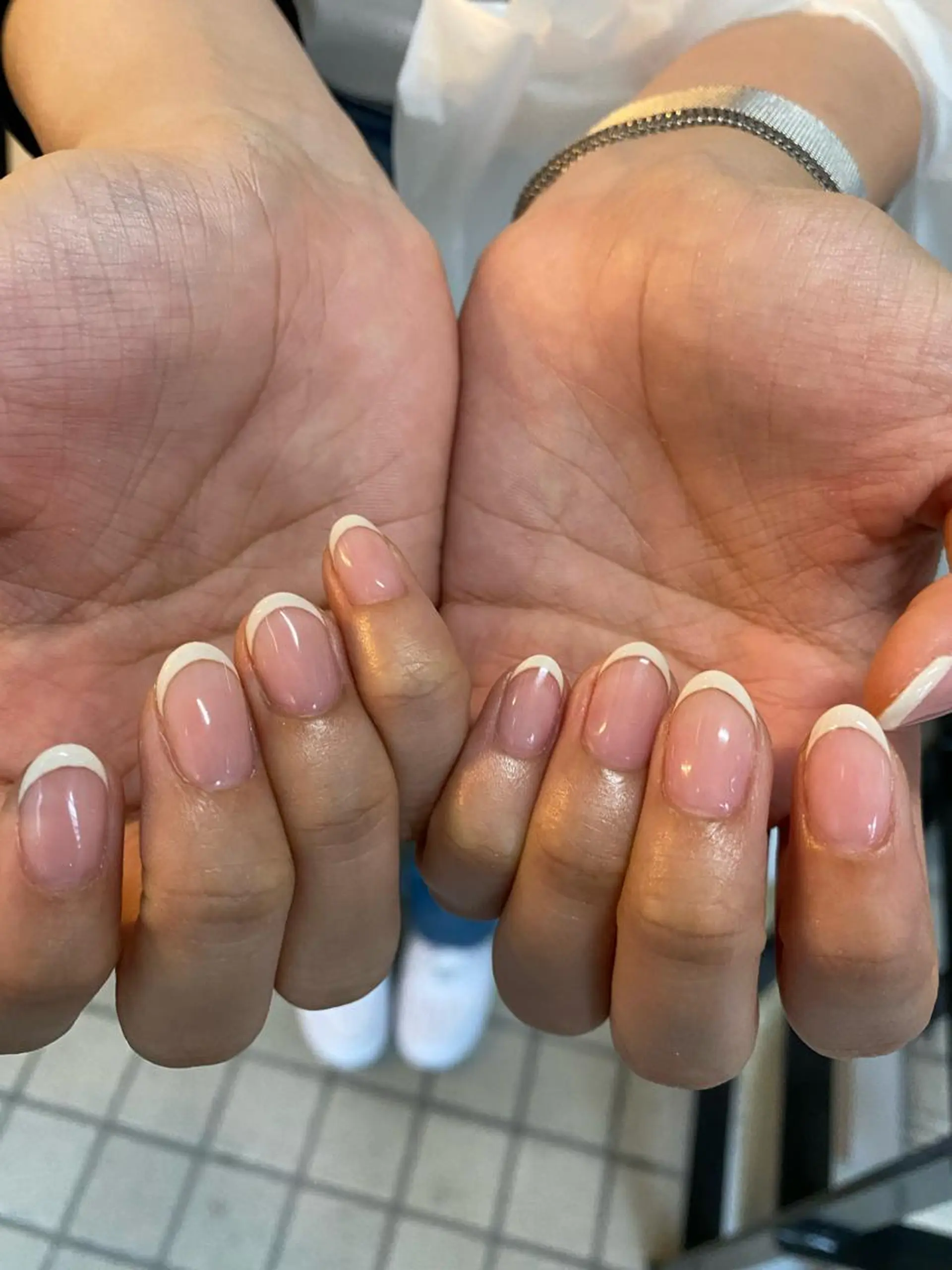 ネイル ホワイト ハンドネイル Yarm As Etel.のネイルデザイン