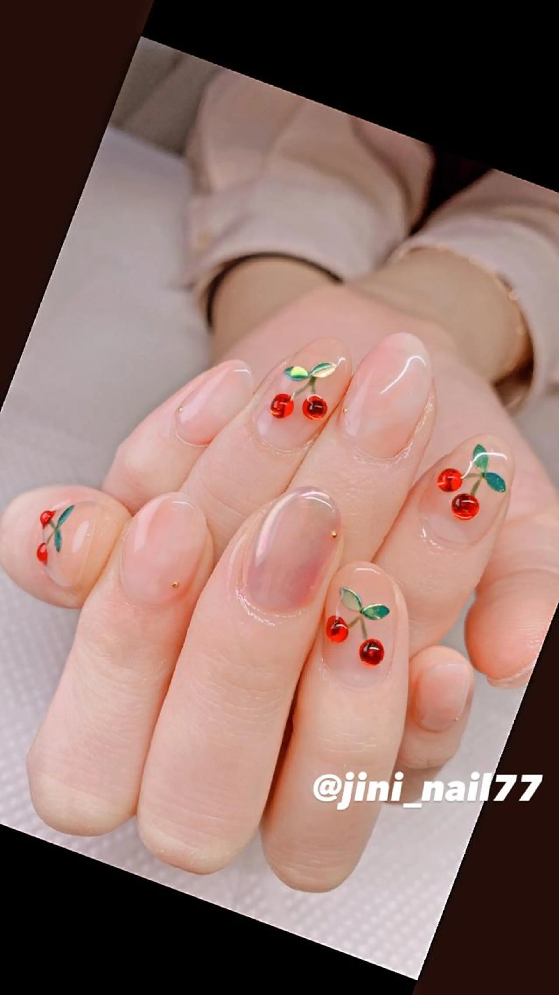 ネイル ハンドネイル JINI NAIL所属・ジニ ネイルのネイルデザイン