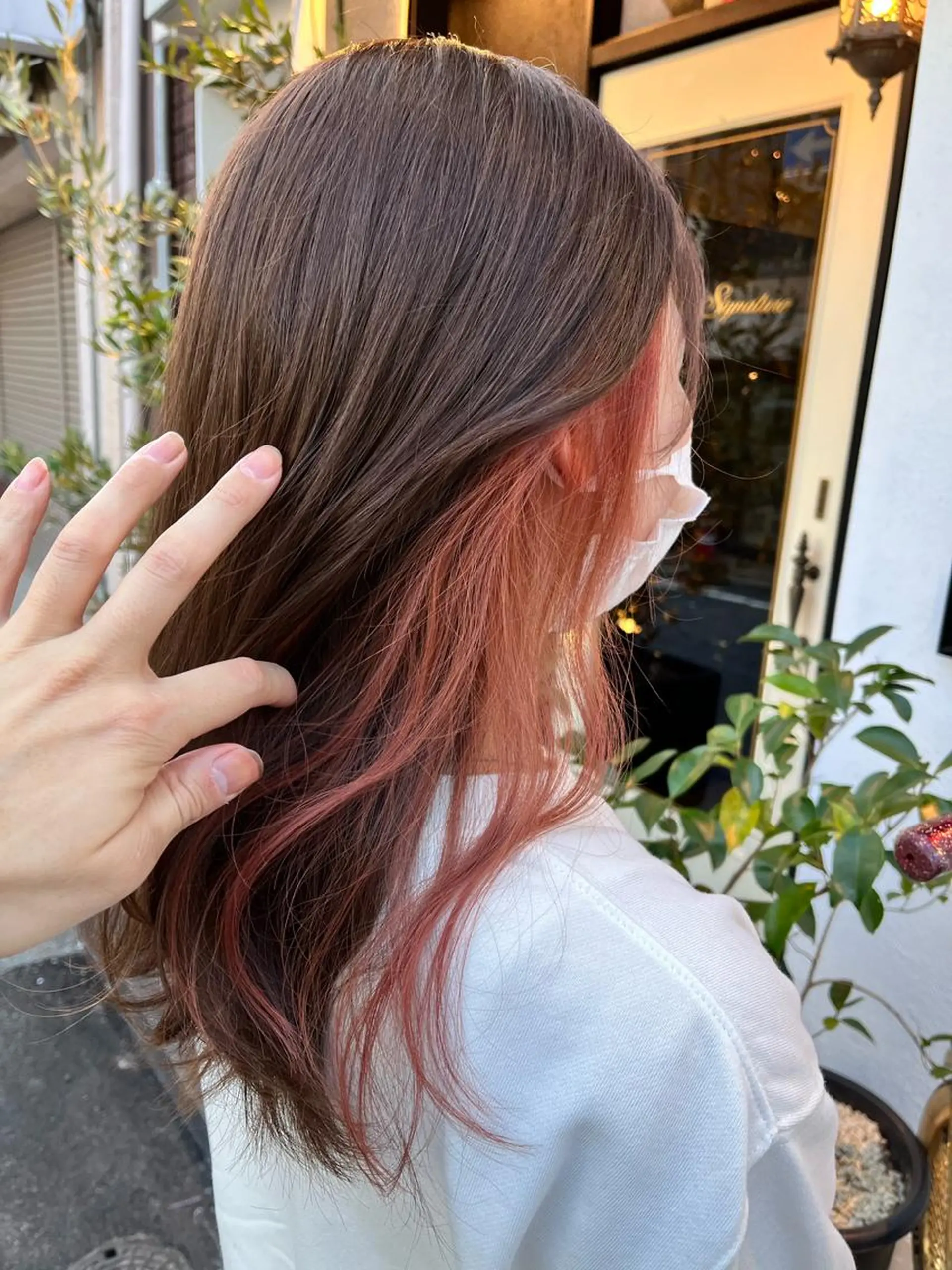 セミロング カラー ピンクカラー SALOWIN神戸三宮店所属・【美髪を叶える】中谷 彰宏（アキ)のヘアスタイル
