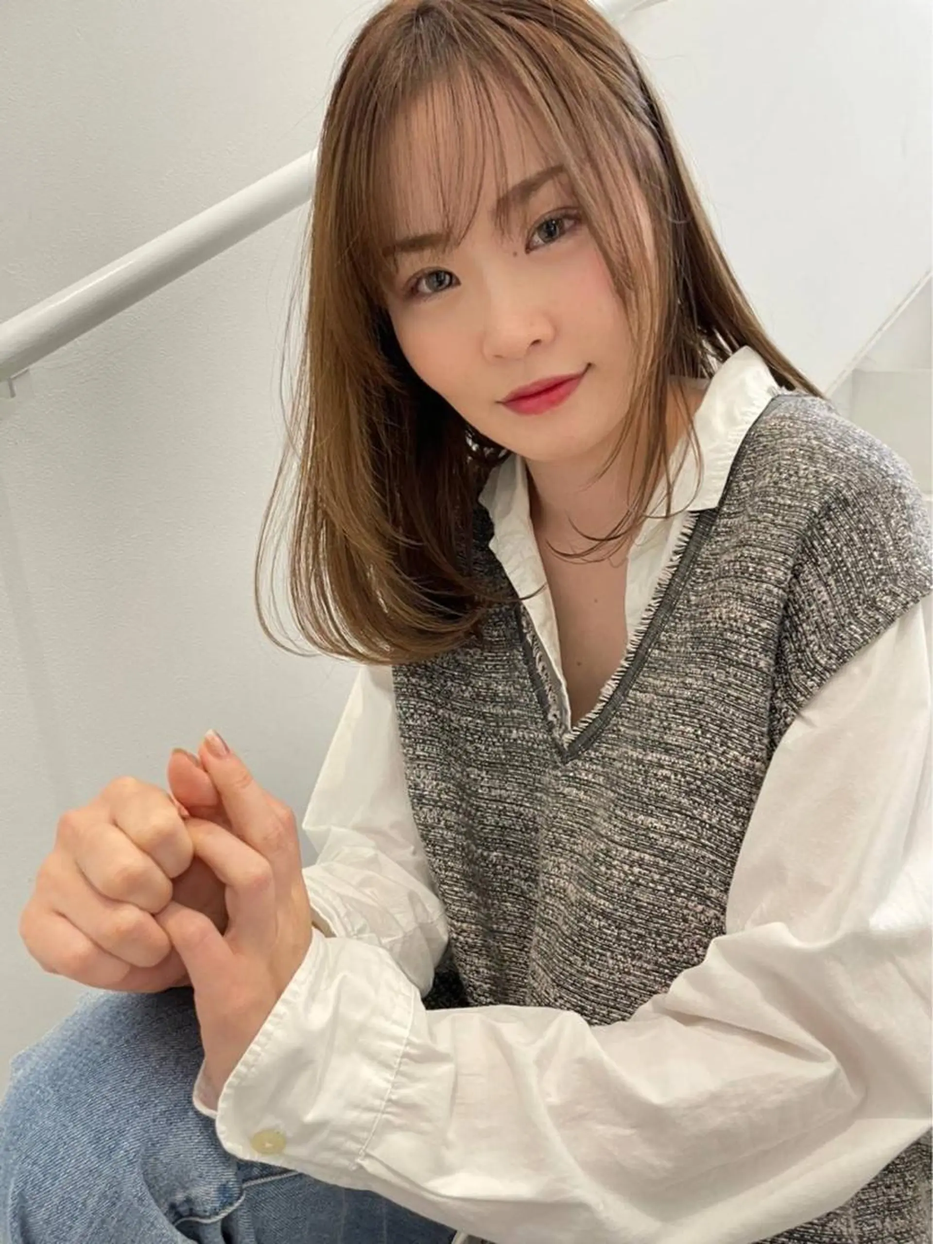 セミロング カラー ベージュカラー ミルクティーベージュ カット ヘアカラー トリートメント One By The Ect所属・ショート/脱白髪染め ☆宇﨑悠実のヘアスタイル