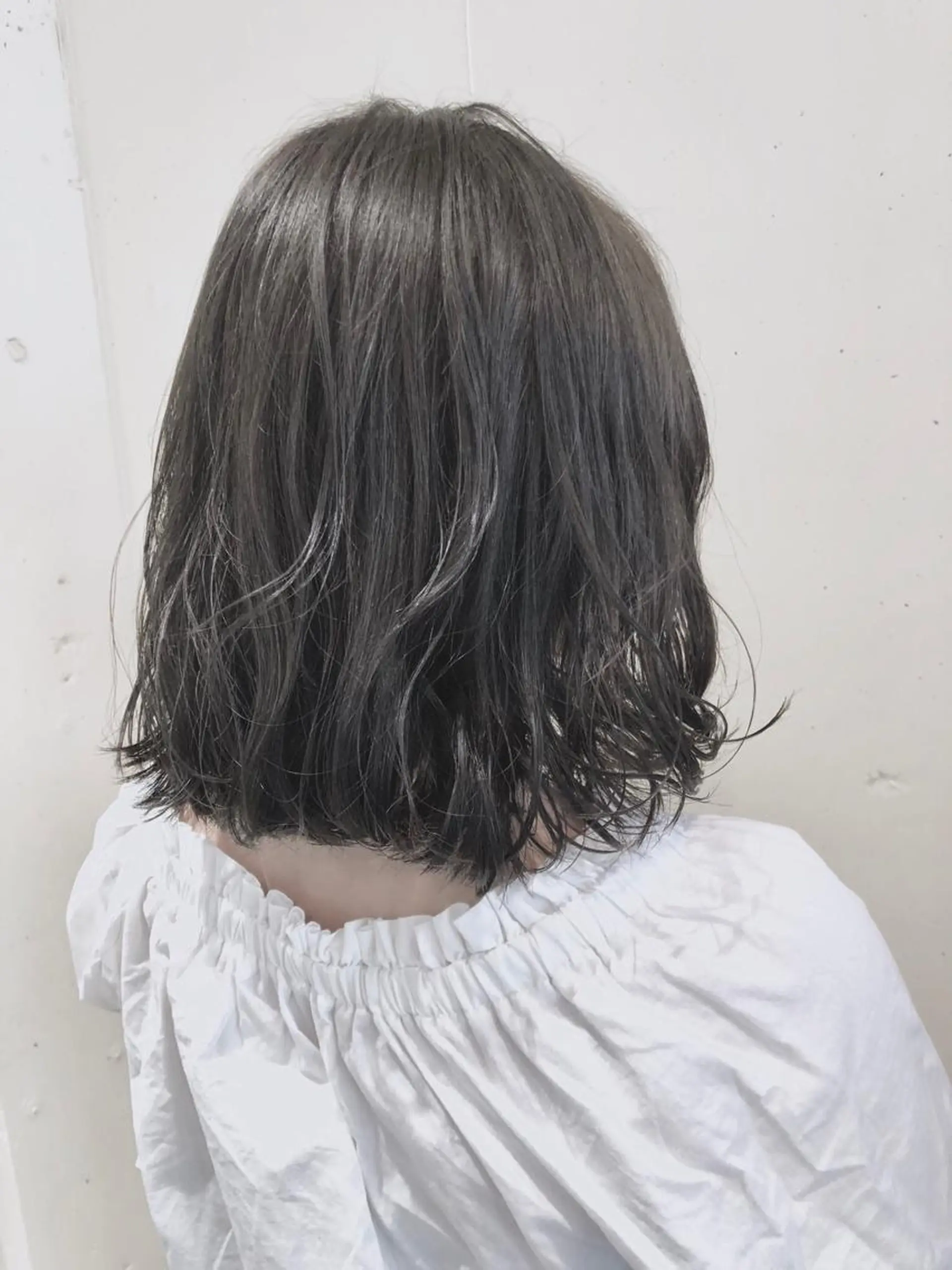 ミディアム カラー パーマ ヘアアレンジ バレイヤージュ ブリーチ 透明感カラー グラデーションカラー グレージュ 【ツヤ髪美容師】 ツダケイスケのヘアスタイル