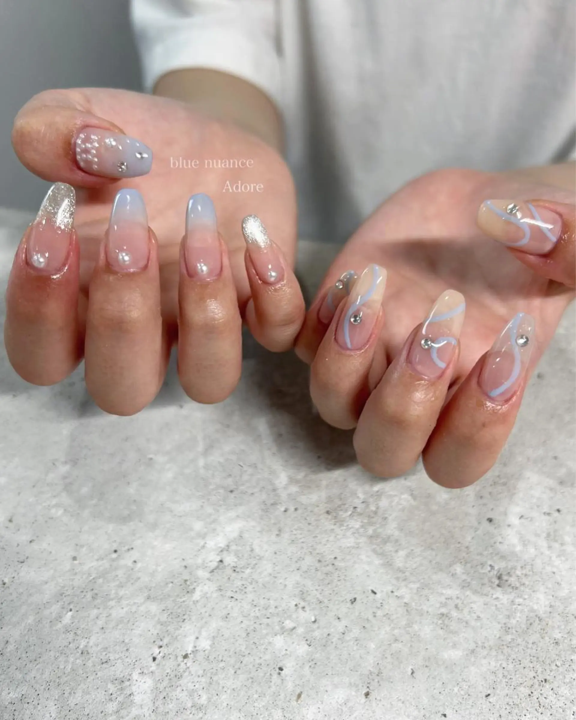 ネイル クリアネイル フットネイル マグネットネイル ニュアンスネイル 夏ネイル ハンドネイル Nail Adore.のネイルデザイン