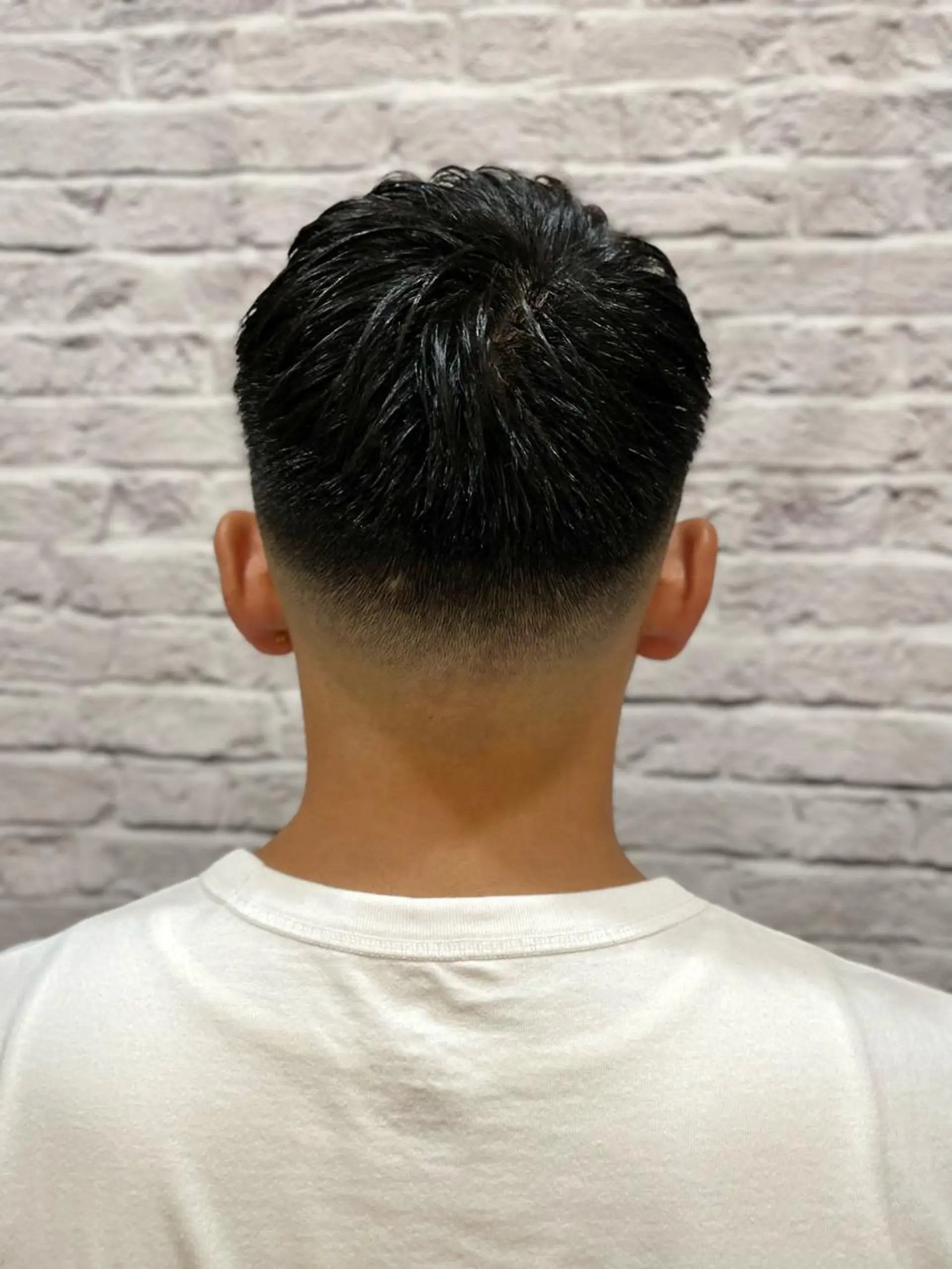 ショート メンズ アップバング フェードカット スキンフェード ショートヘア Graceful BarBer platinum所属・無料メンズカット💈 遠山泰輝のヘアスタイル