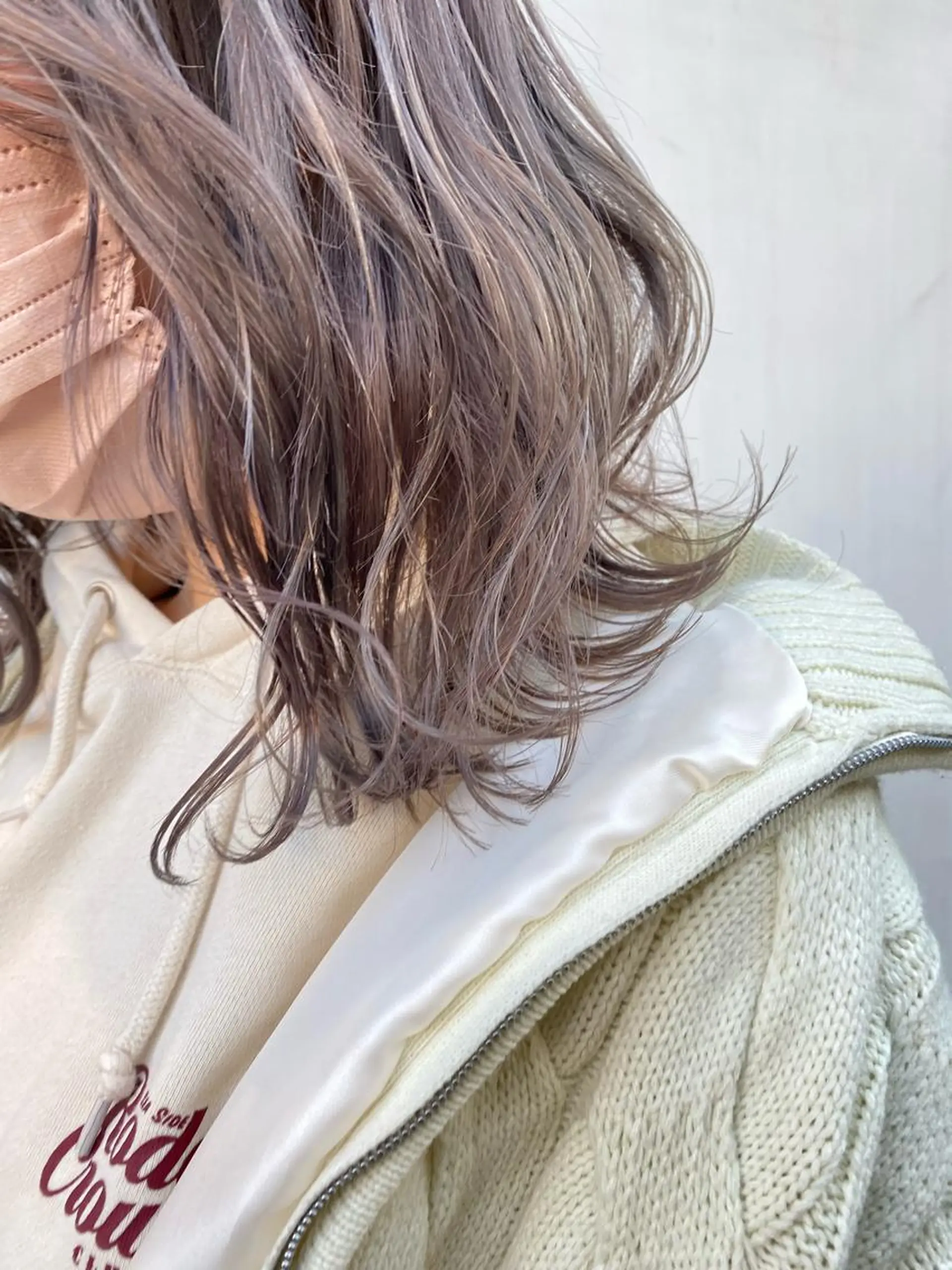 ミディアム 小林 朋花のヘアスタイル