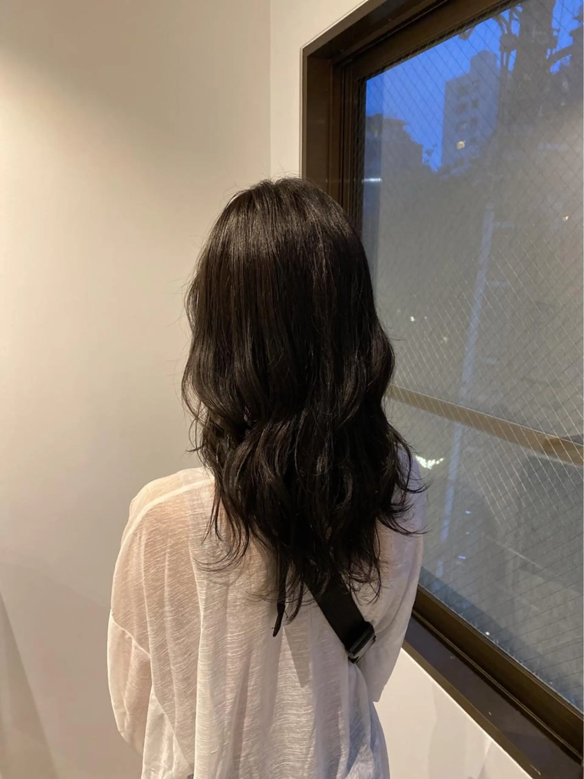 ロング エギョモリ 天使の羽バング・フェザーバング ハッシュカット ハイライト ヨシンモリ なかむら ゆきのヘアスタイル